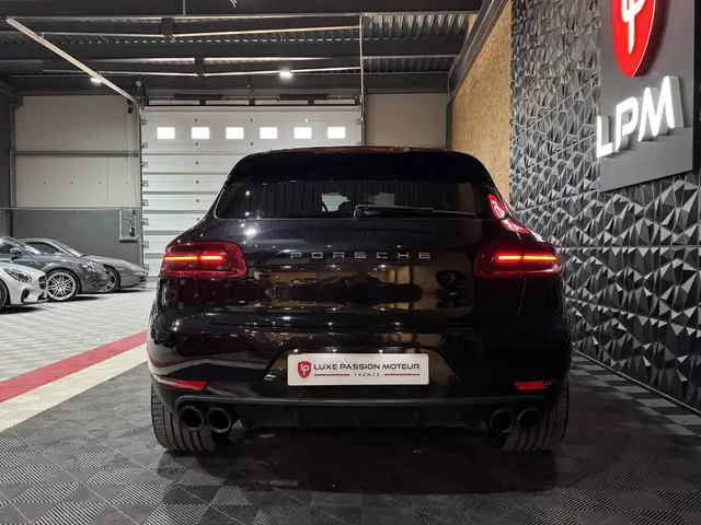 Porsche Macan view 5