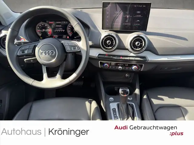 Audi Q2 view 13