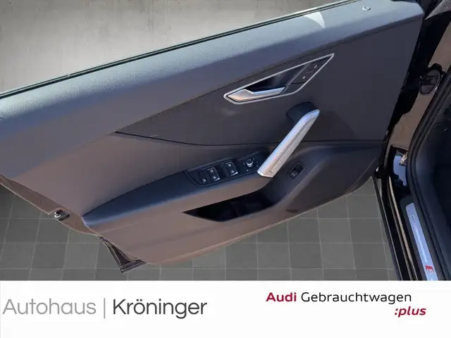 Audi Q2 view 8