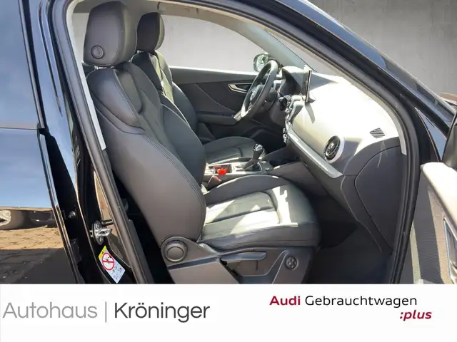 Audi Q2 view 9