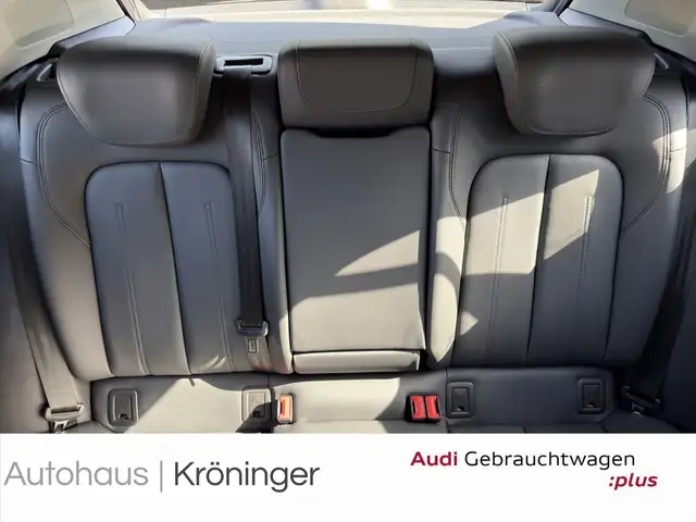 Audi Q2 view 10