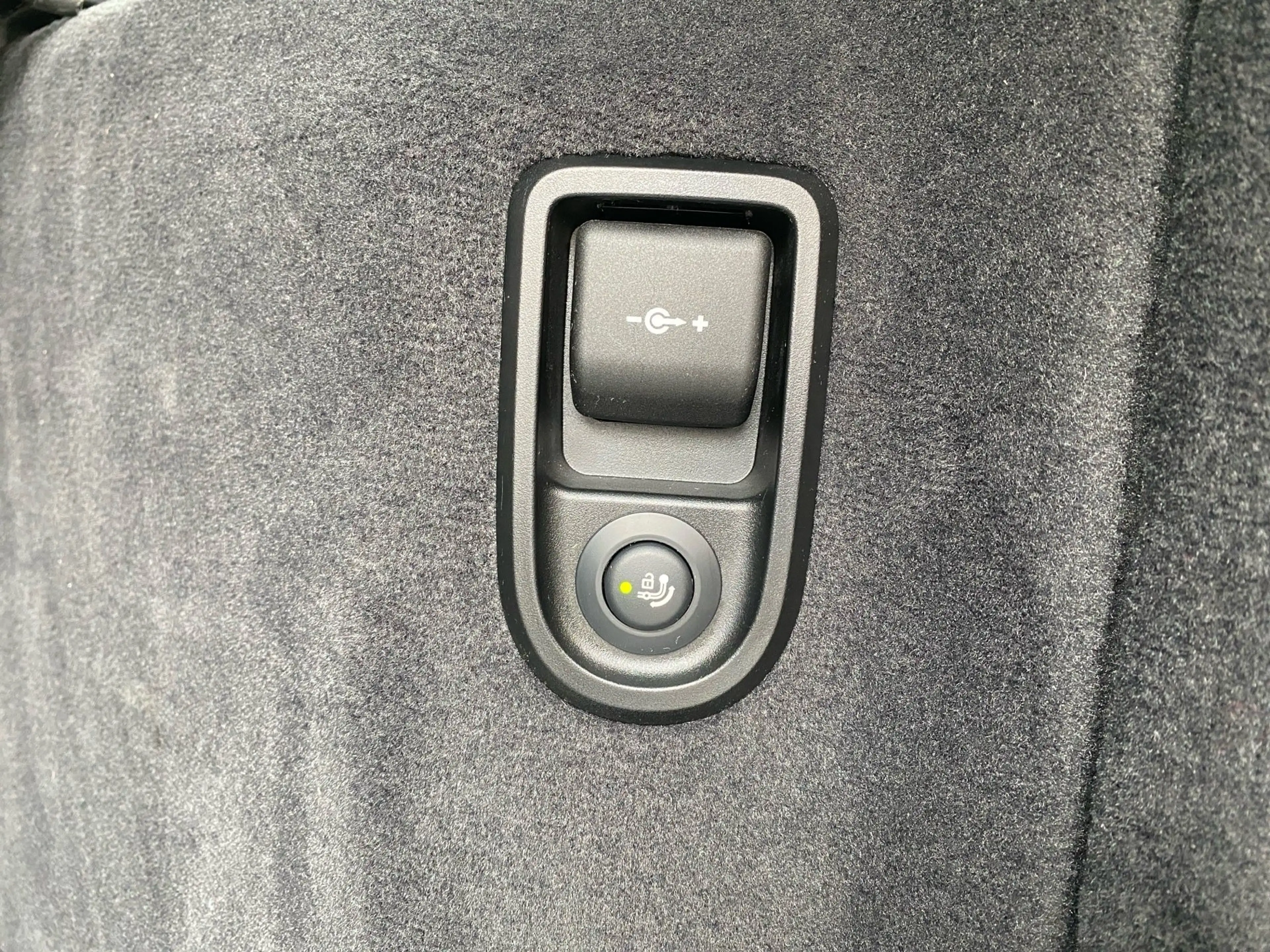 BMW 530 d xDrive Touring — photo 13