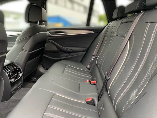 BMW M view 11