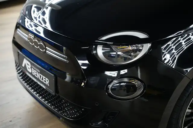 Fiat 500 view 3