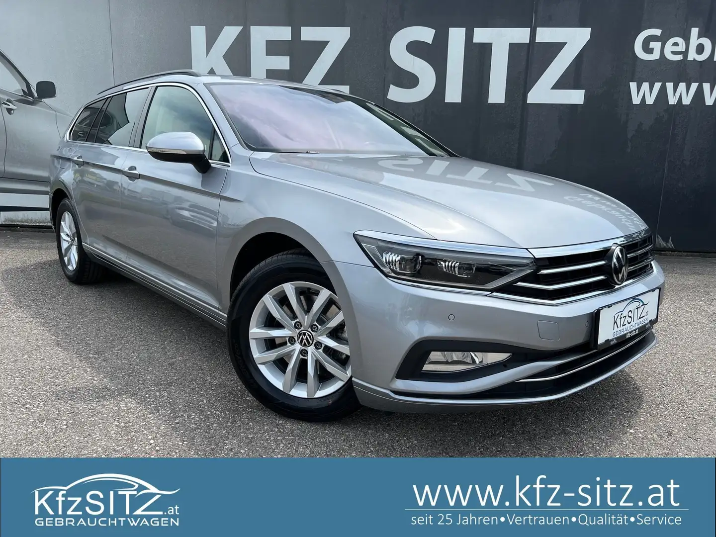 Volkswagen Passat Business 2,0 TDI DSG | NP €59.300 Silber - 1