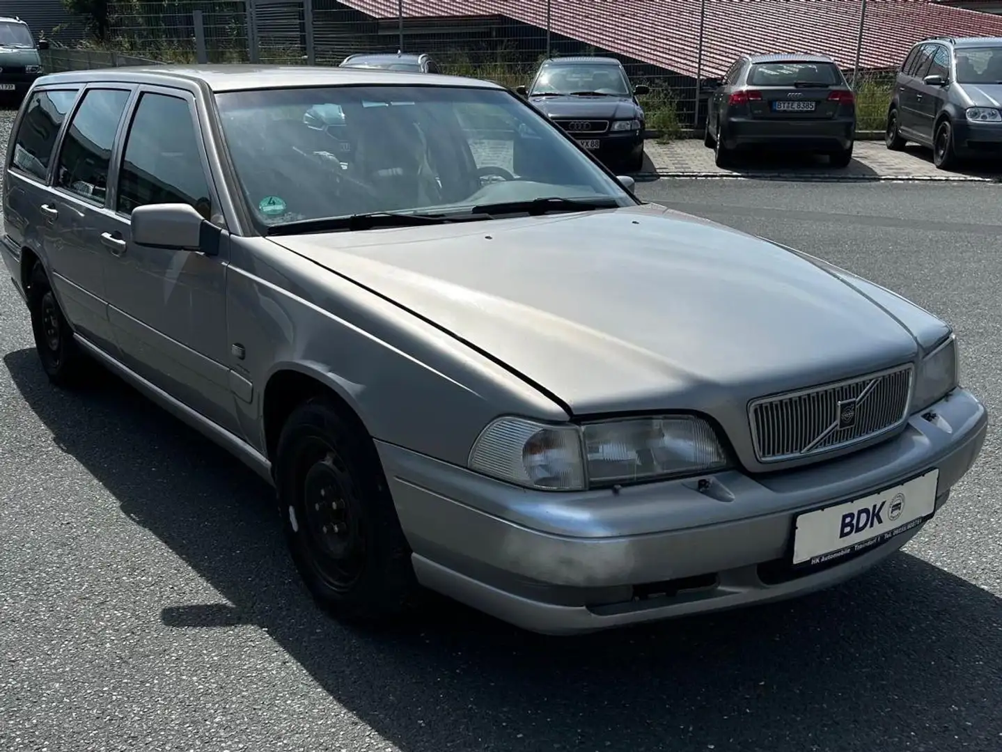 Volvo V70 2.5,170 PS,Automatik,AHK,8 fach,Klima,... Argent - 1