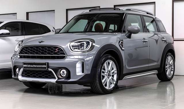 Imagine MINI Cooper S Countryman CLASSIC TRIM LED NAV+ HUD AG CARPLAY SHZ DAB 18"