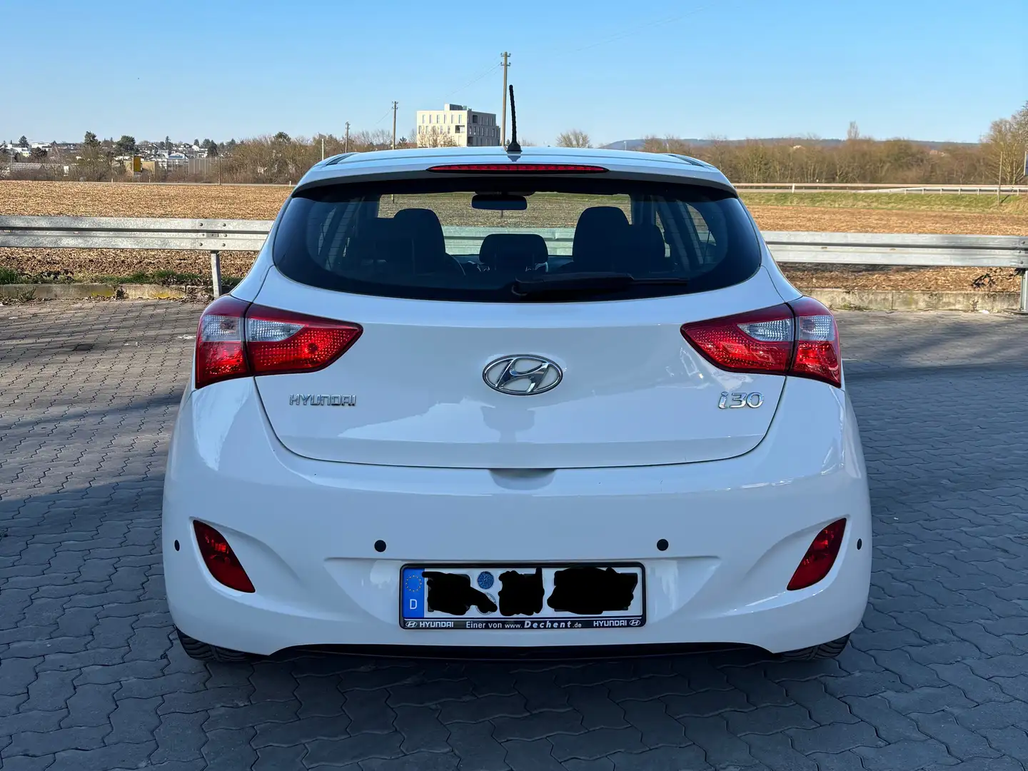 Hyundai i30 i30+1.4+Classic Weiß - 2