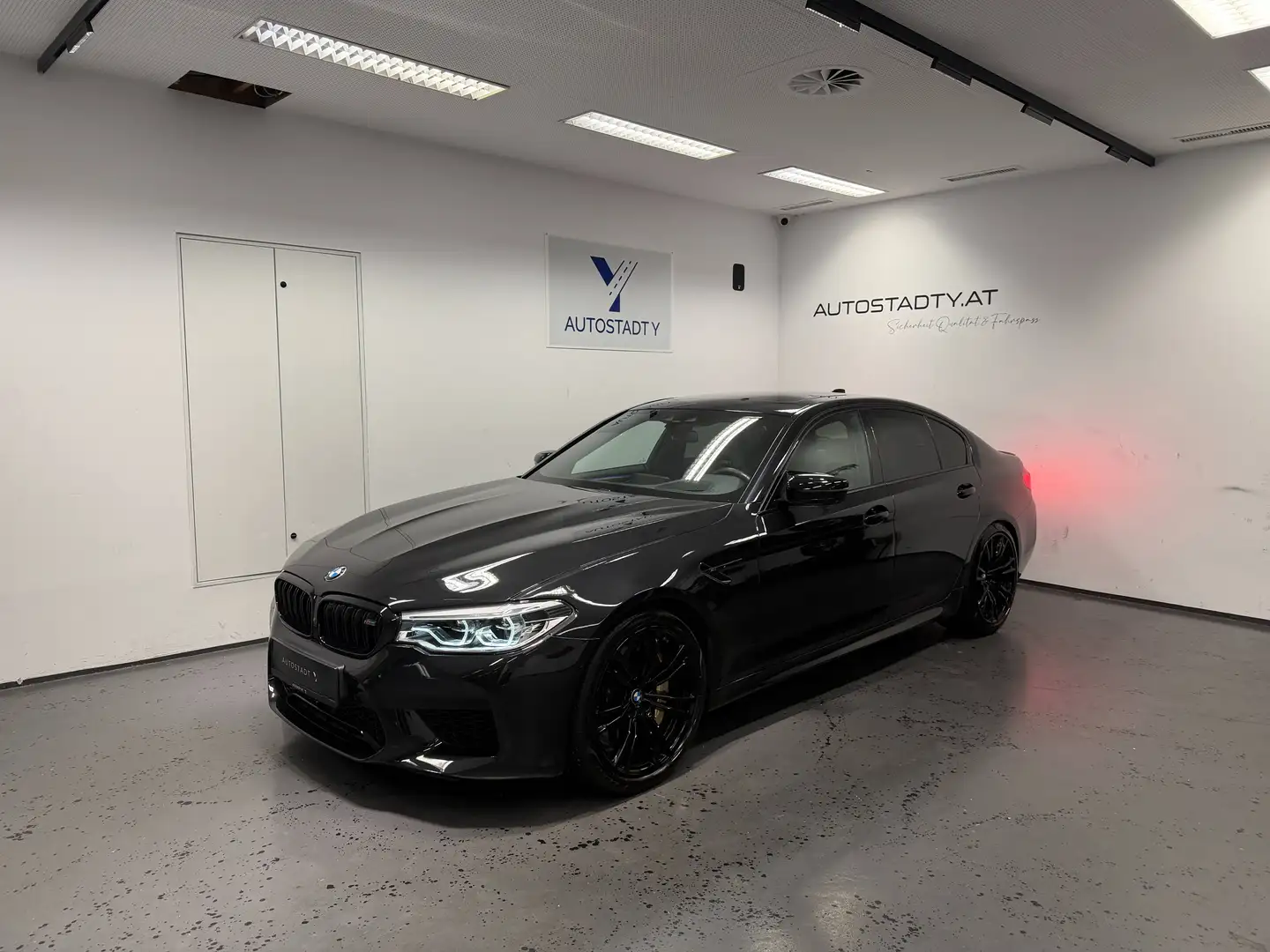 BMW M5 Competition NP 197.694 € *M-Carbon-Keramik* Schwarz - 1
