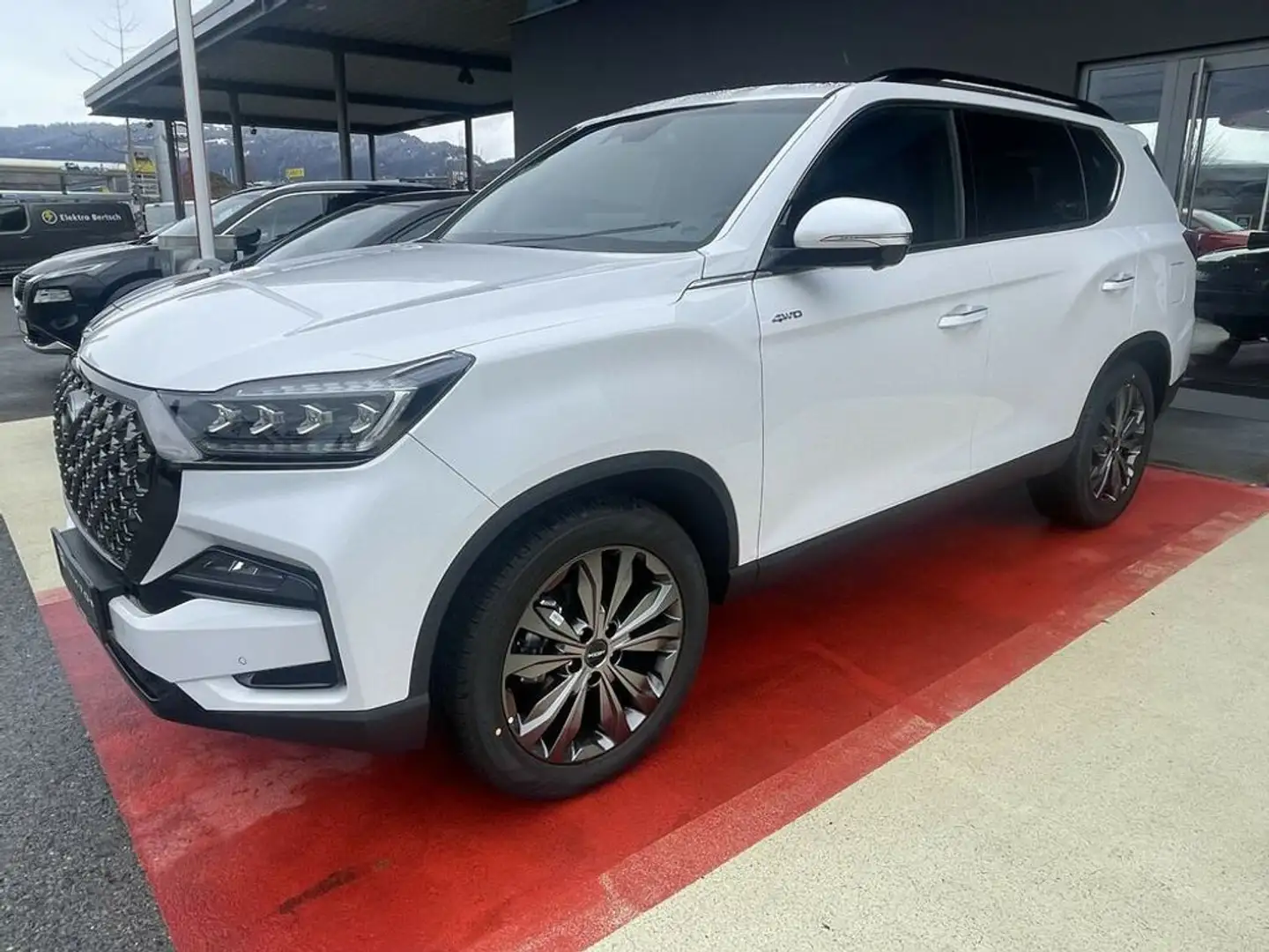 KGM Rexton KGM Black Edition 2,2 Diesel Aut. 4x4 Weiß - 1