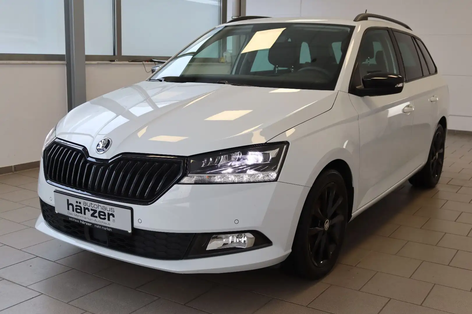 Skoda Fabia Combi Style *LED*AHK*CarPlay*PDC*RFK*SHZ* Bianco - 2