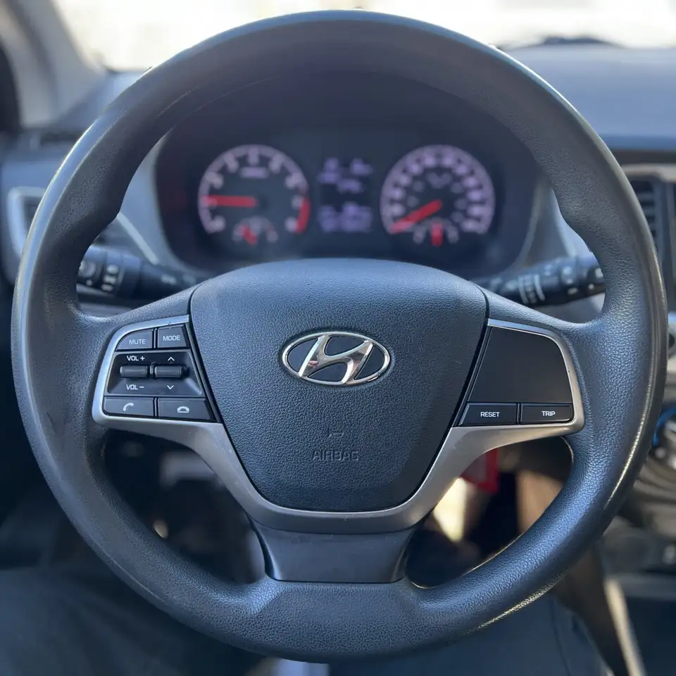 Hyundai ACCENT снимка Hyundai ACCENT