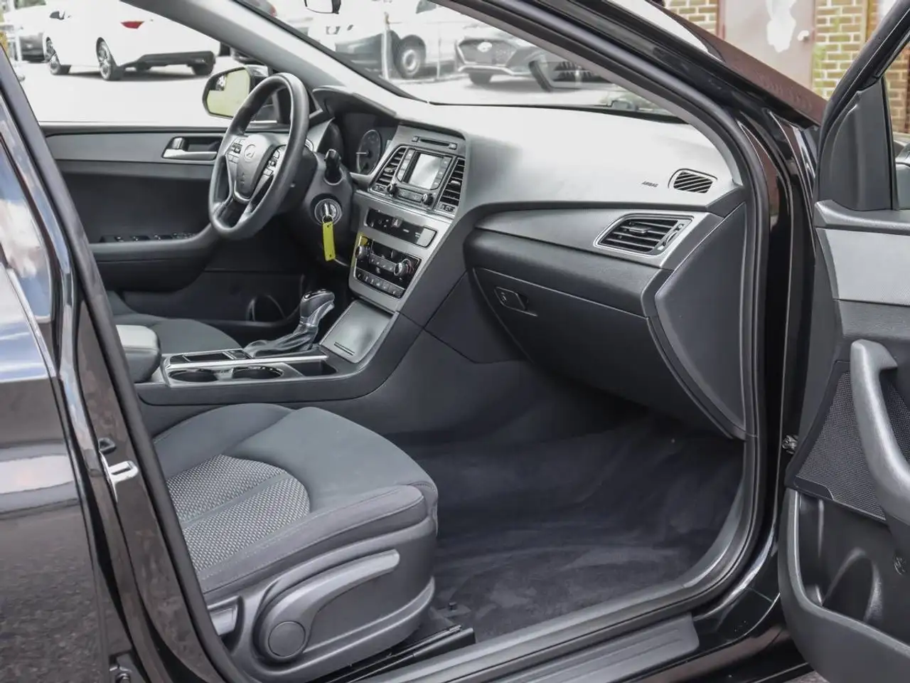 Hyundai SONATA снимка Hyundai SONATA