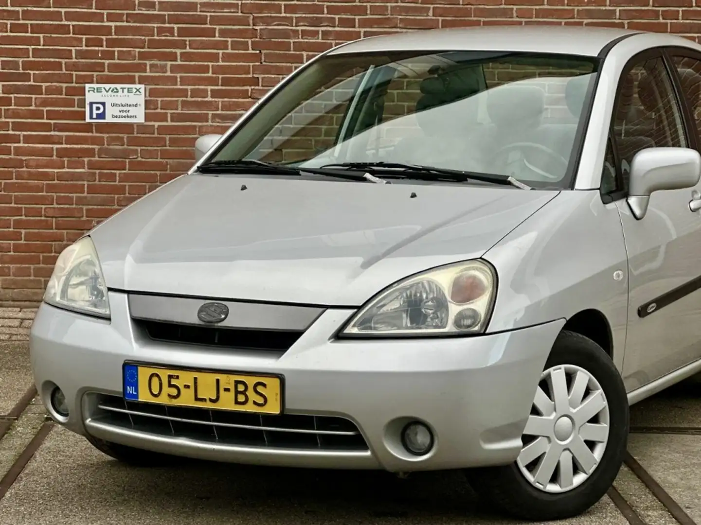 Suzuki Liana 1.6 GLX |Airco |Nieuwe APK |Stuurbkr |NAP Сірий - 2
