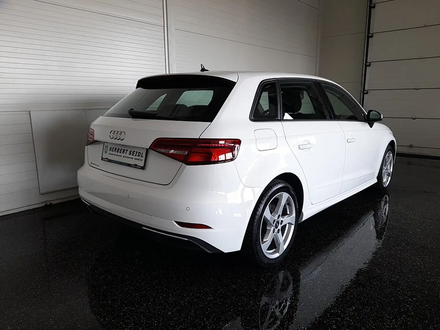 Audi A3 SB SPORT 40 TFSIE S-tr. *LED / NAVI / TEMPOMAT ... Weiß - 2