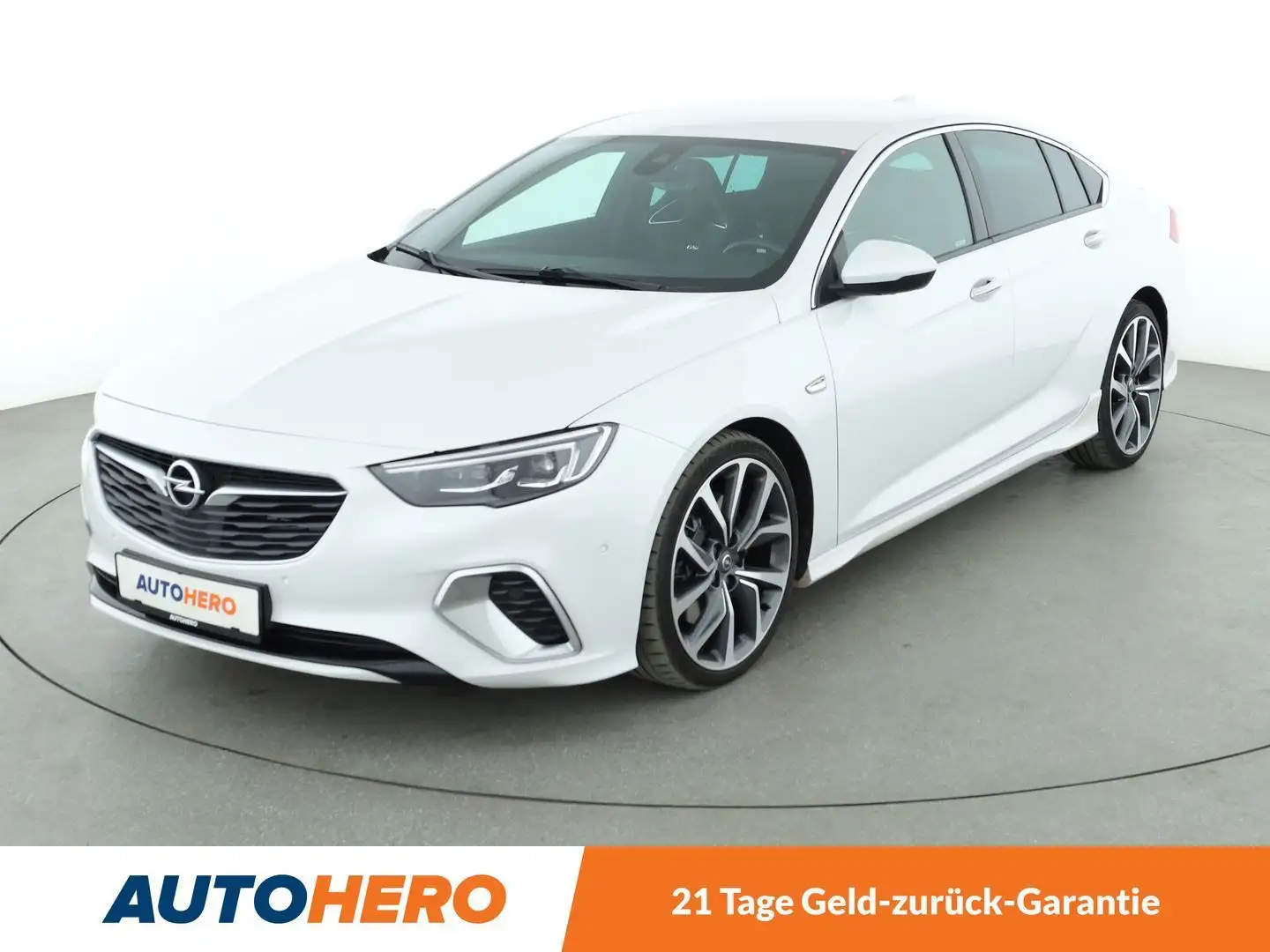 Opel Insignia 2.0 SIDI Turbo GSi 4x4 Aut.*NAVI*360°*LED*SHZ* Weiß - 1