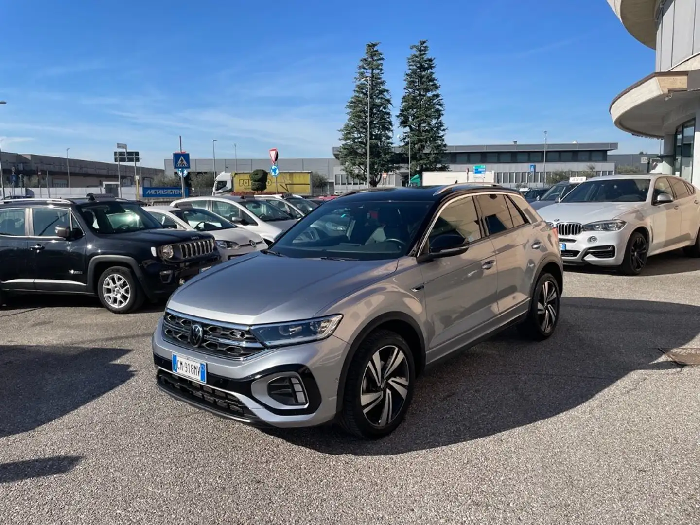 Volkswagen T-Roc 1.5 tsi R-Line DSG RESTYLING KM45K ADAS UNIPRO Argento - 1