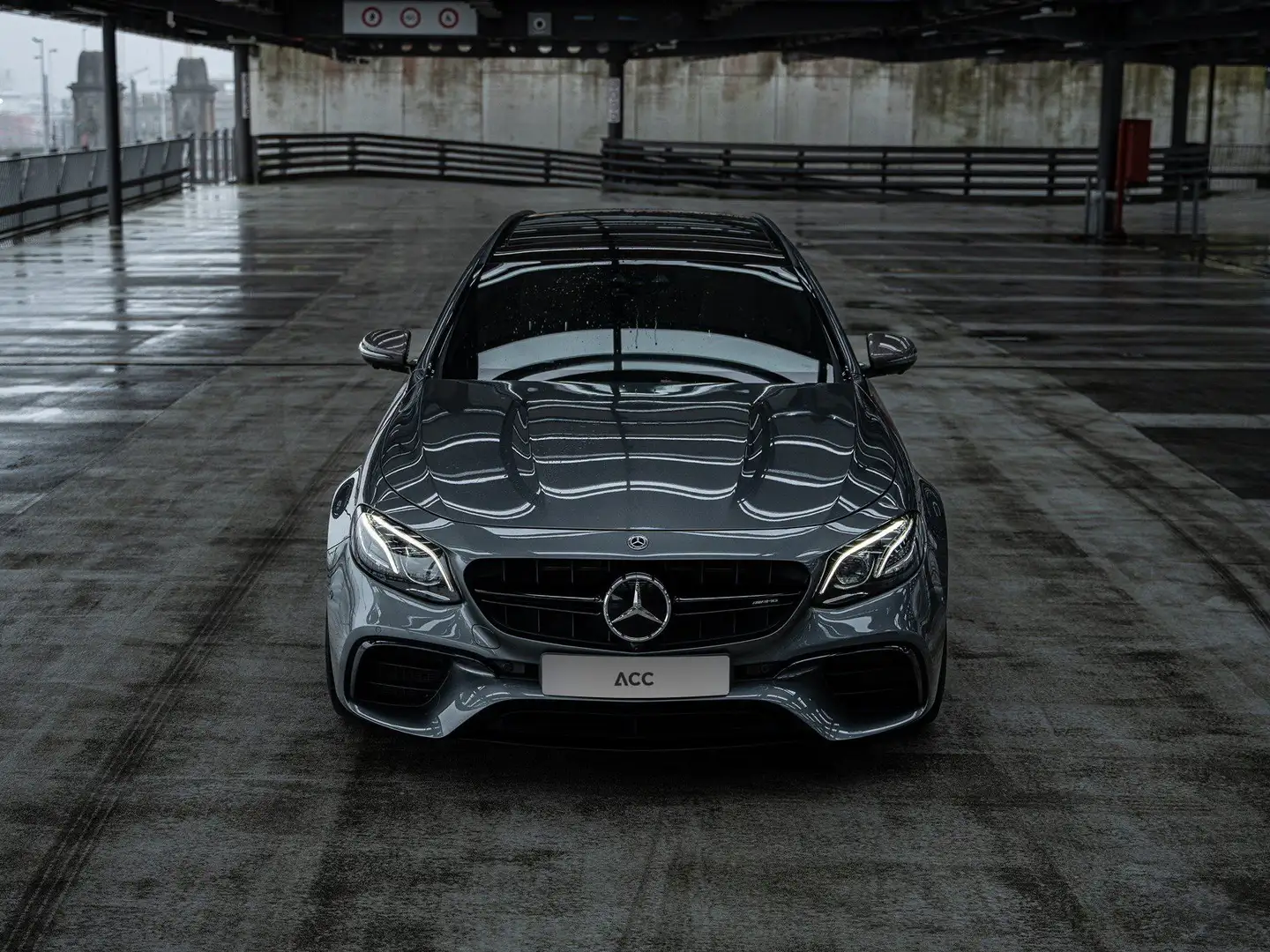 Mercedes-Benz E 63 AMG 4-Matic+ S Szürke - 2