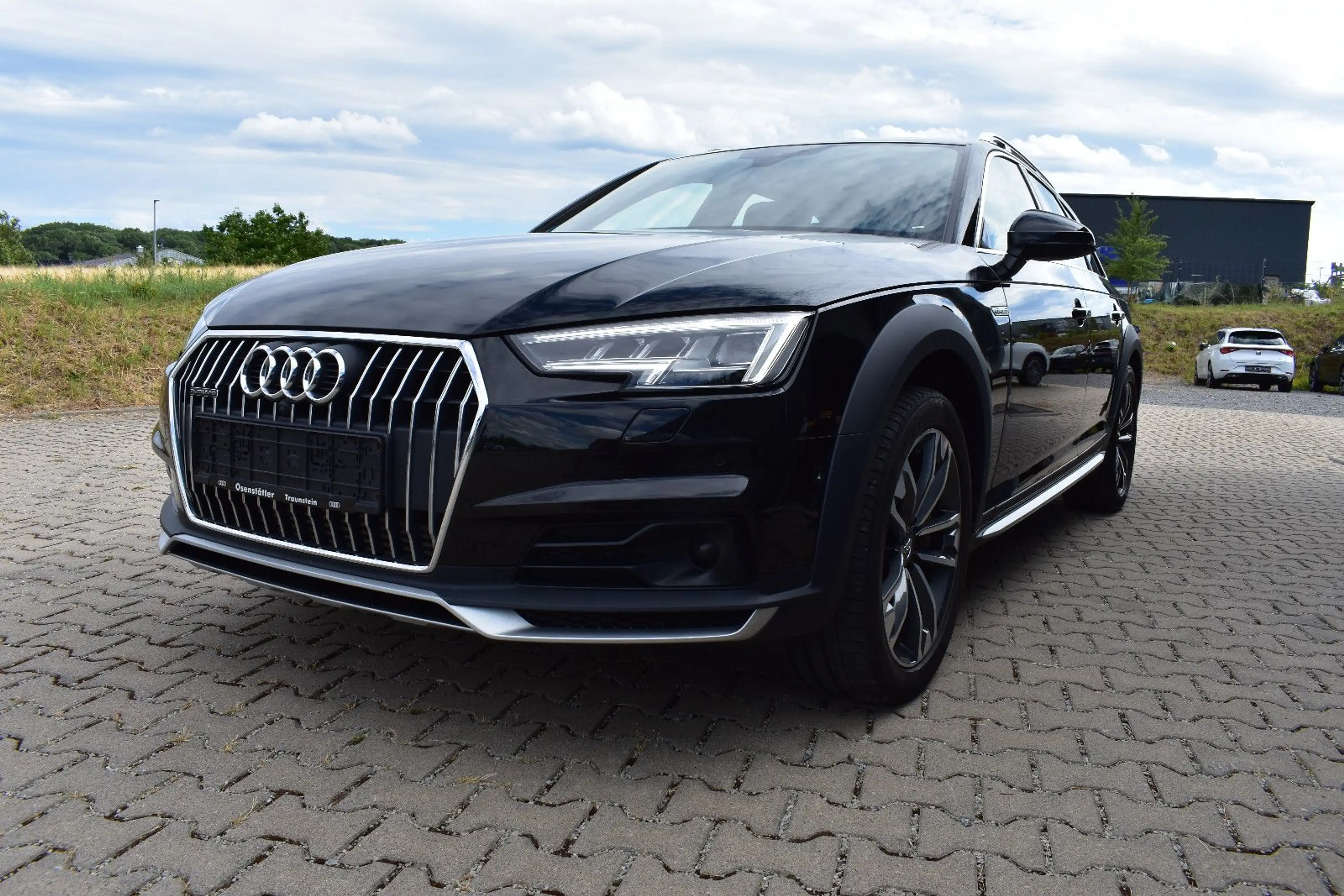 Audi A4 allroad quattro  AHK/Kamera/Leder/18"