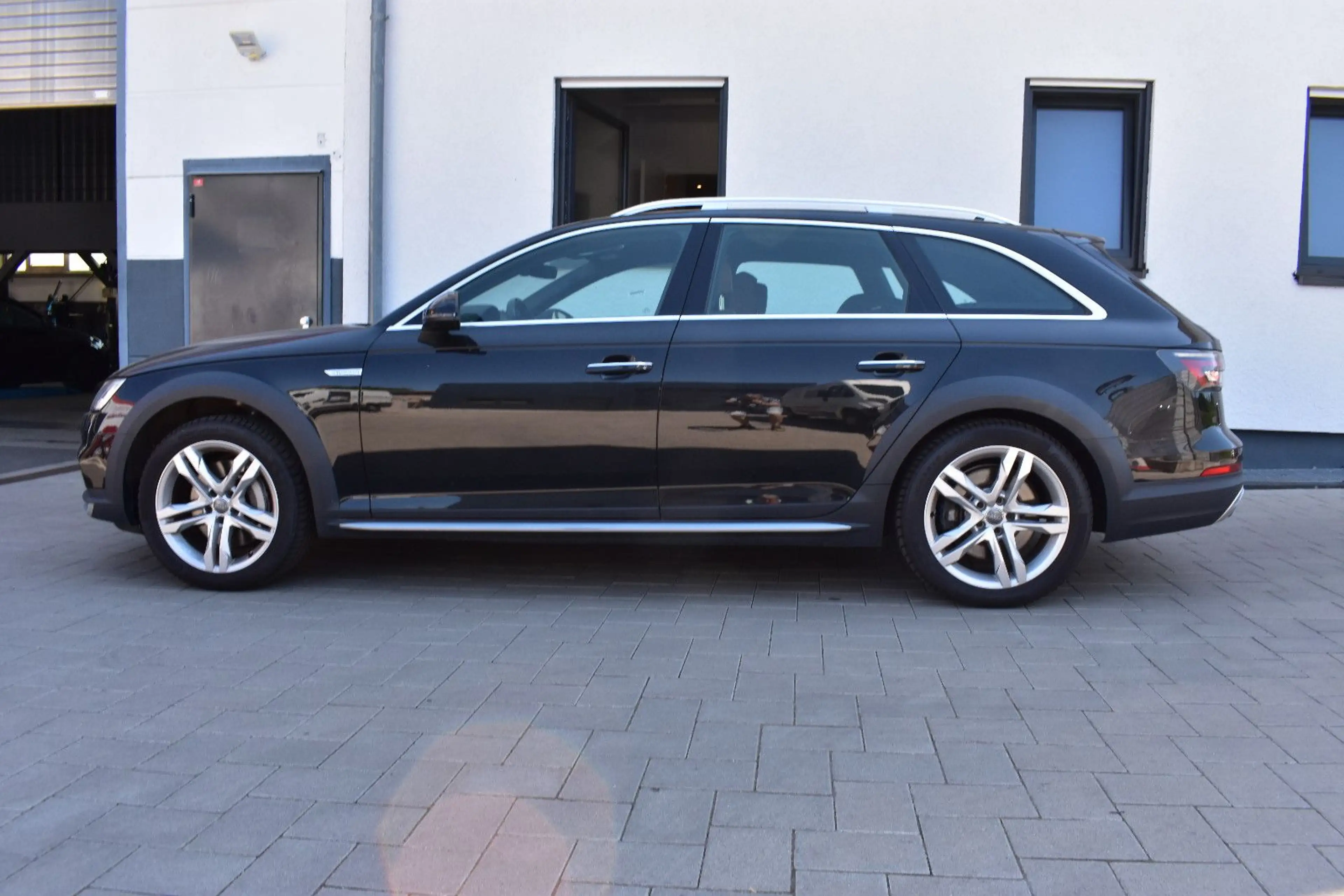Audi A4 allroad quattro  AHK/Kamera/Leder/18" — photo 9
