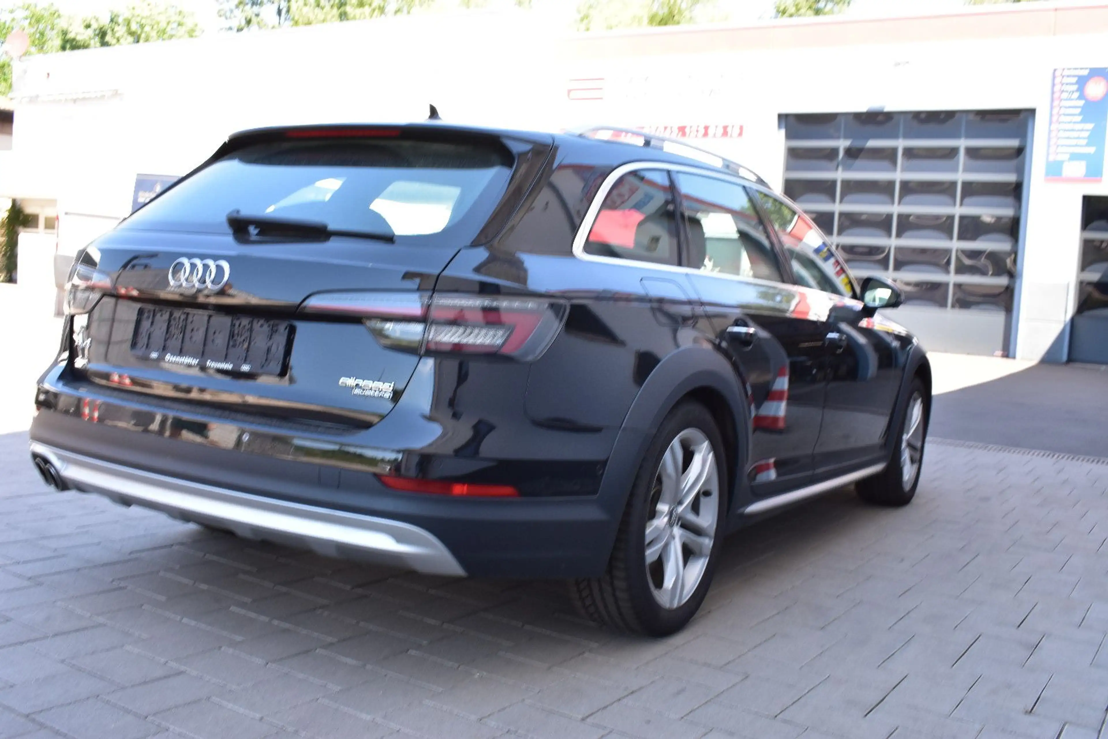 Audi A4 allroad quattro  AHK/Kamera/Leder/18" — photo 7