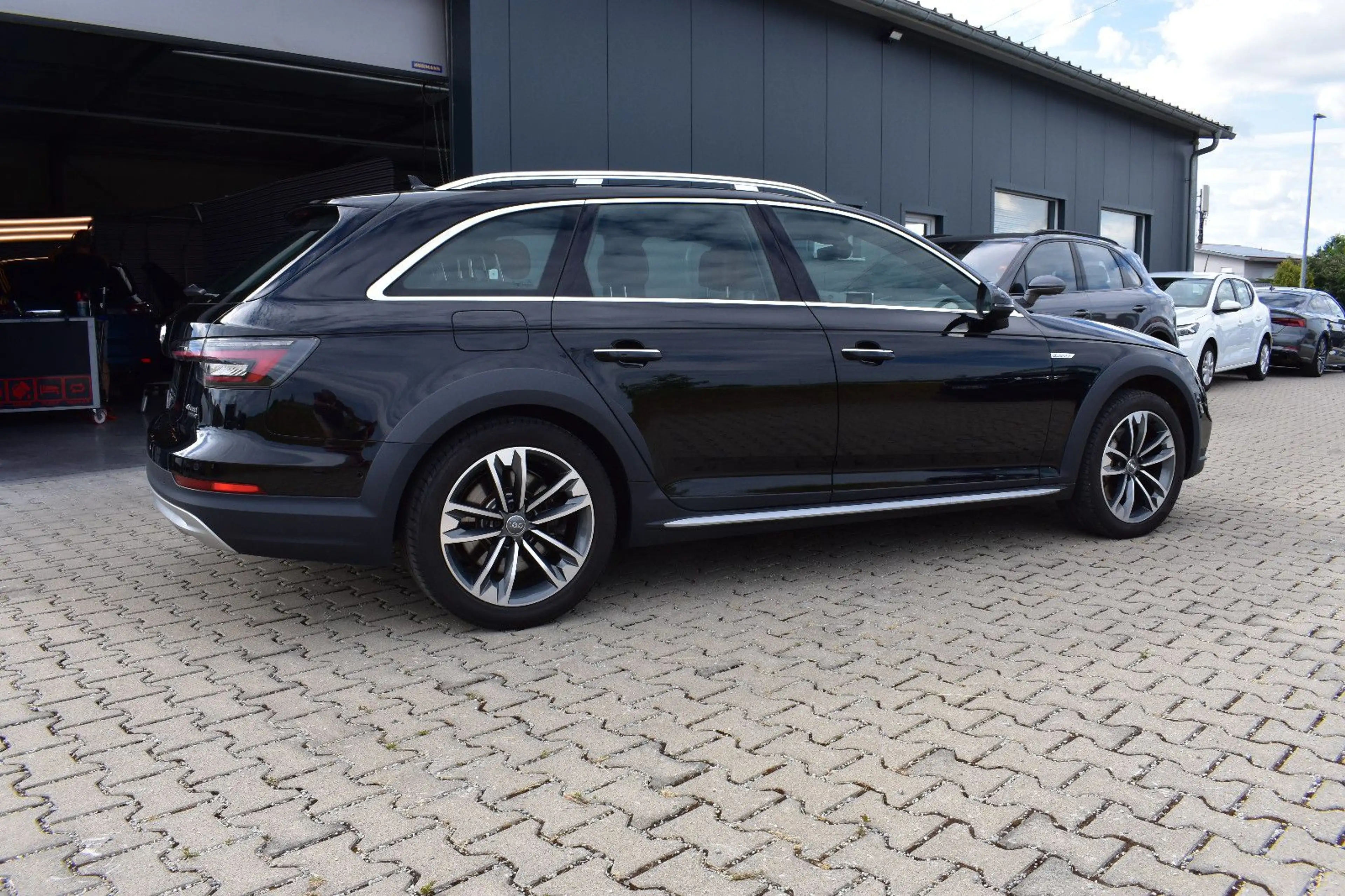 Audi A4 allroad quattro  AHK/Kamera/Leder/18" — photo 5