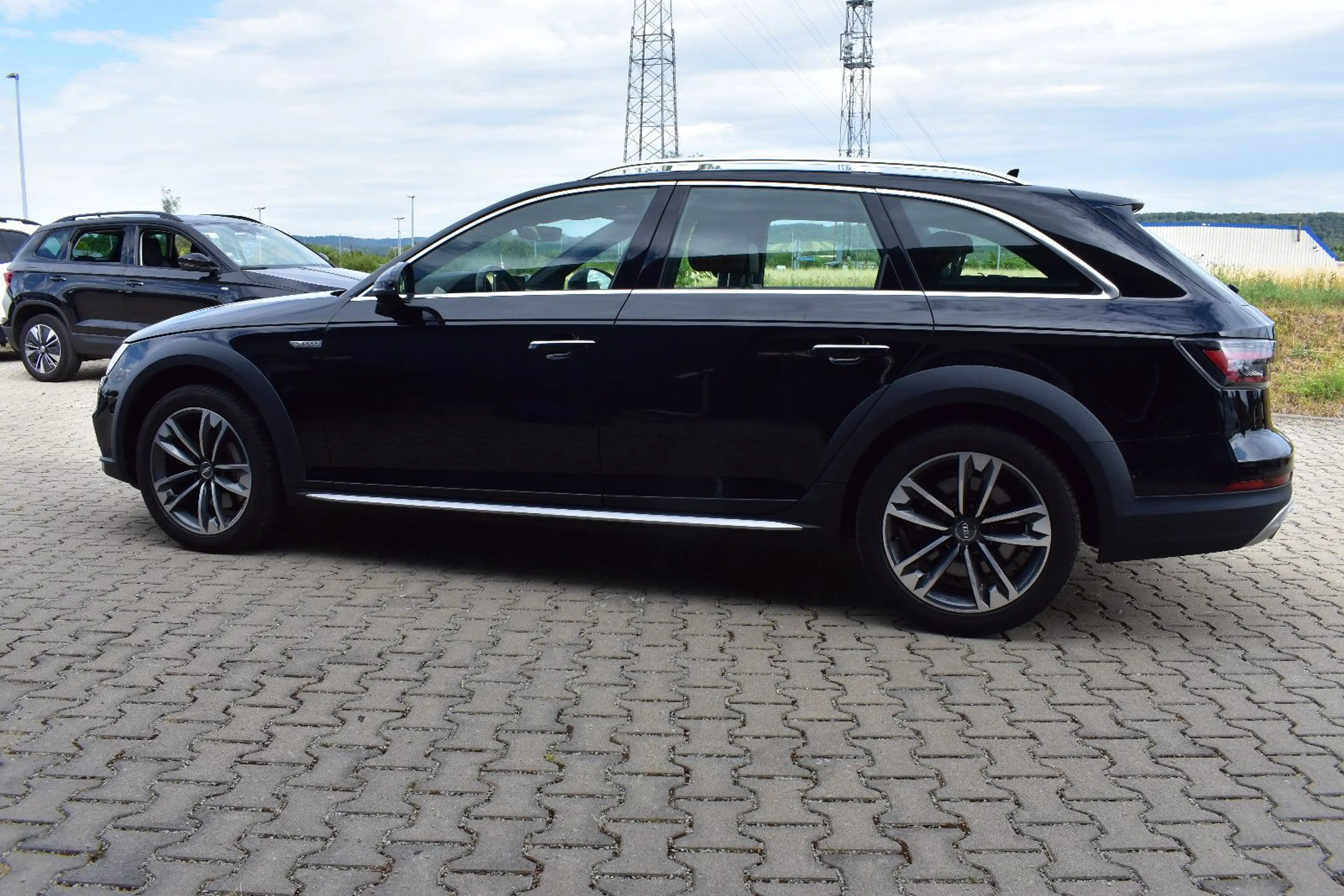 Audi A4 allroad quattro  AHK/Kamera/Leder/18" — photo 11
