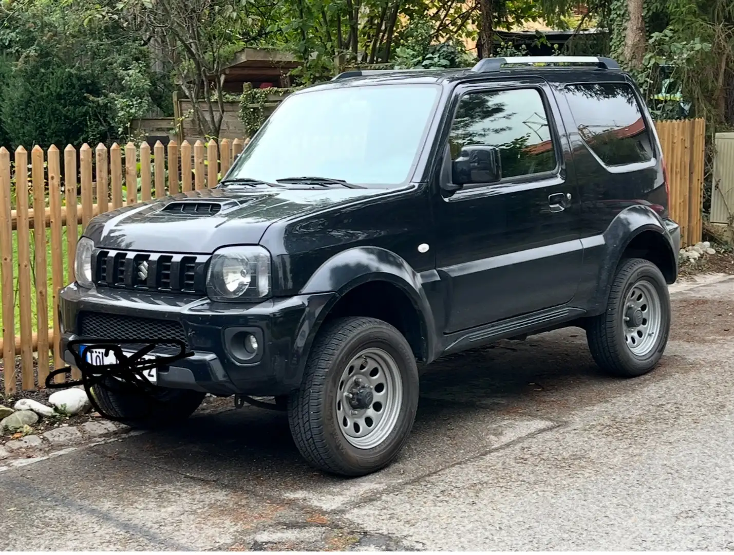 Suzuki Jimny Kombilimousine Schwarz - 1