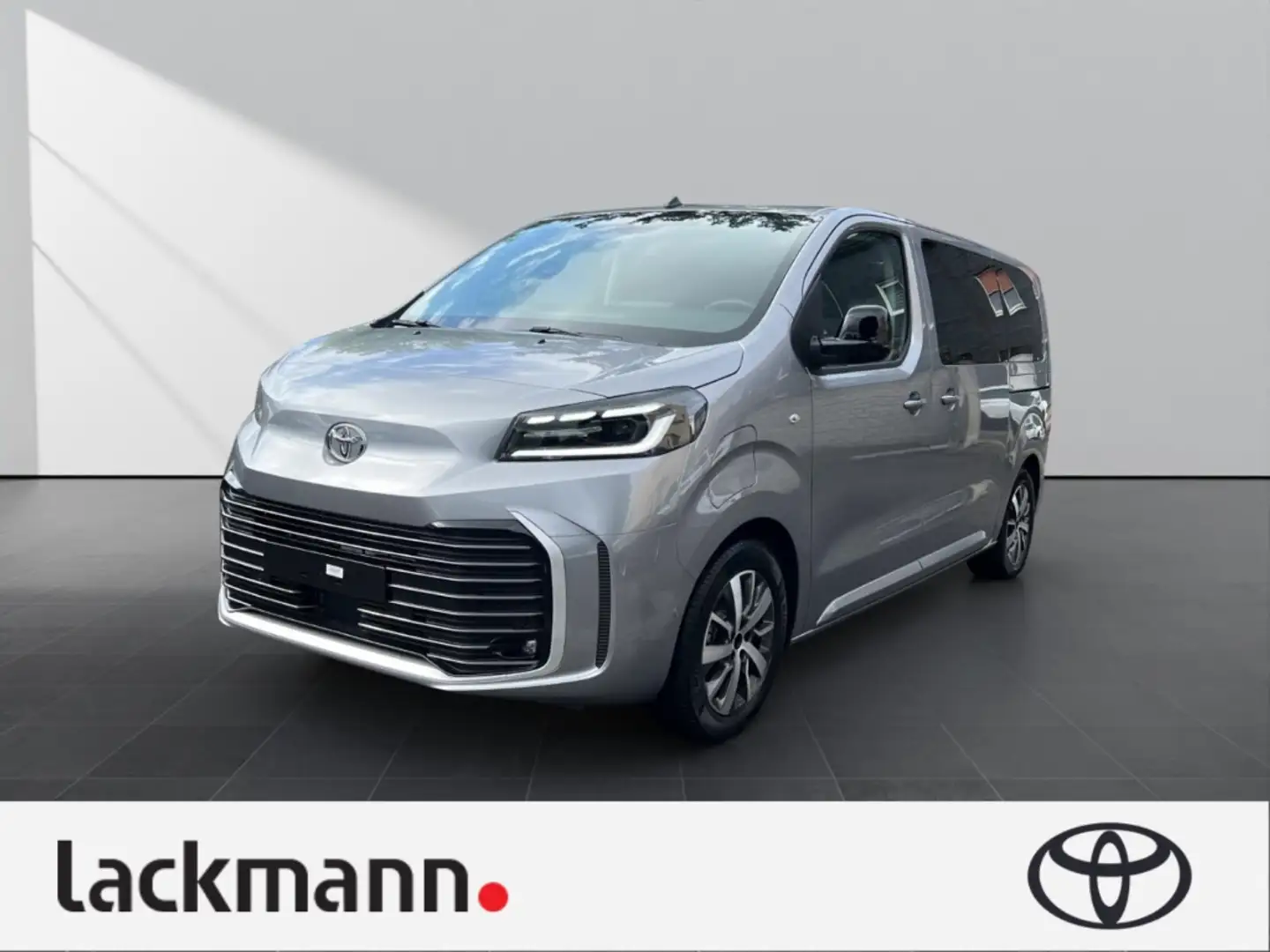 TOYOTA Proace