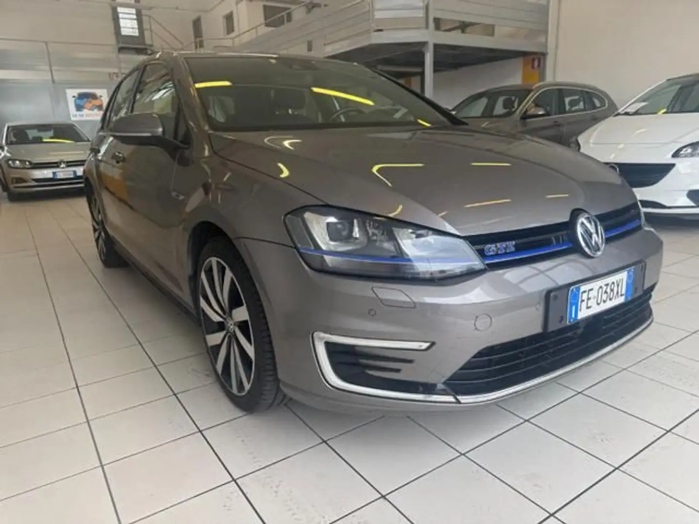 Volkswagen Golf GTE 1.4 TSI DSG Gris - 1