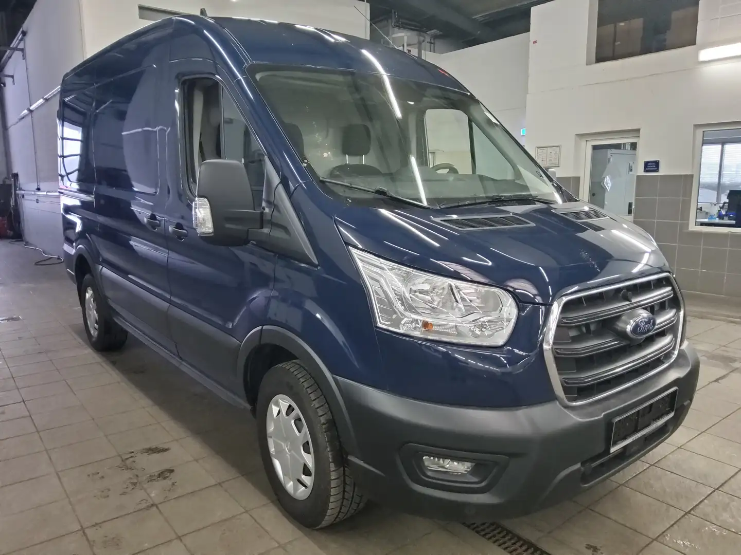 Ford Transit FT 350 L2H2 2.0 TDCi Trend 3-Sitze PDC Bleu - 2