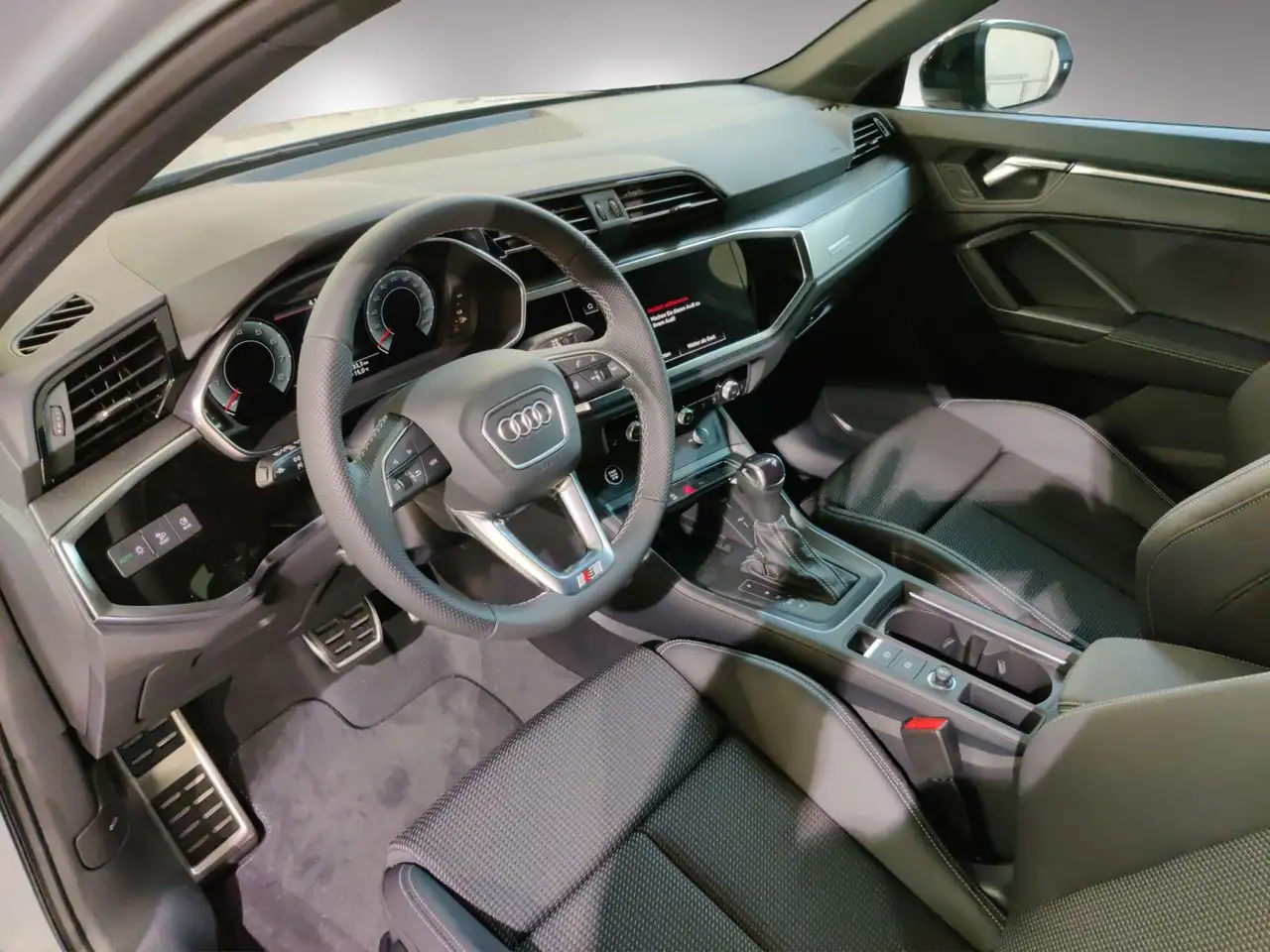 Audi Q3, фото 6