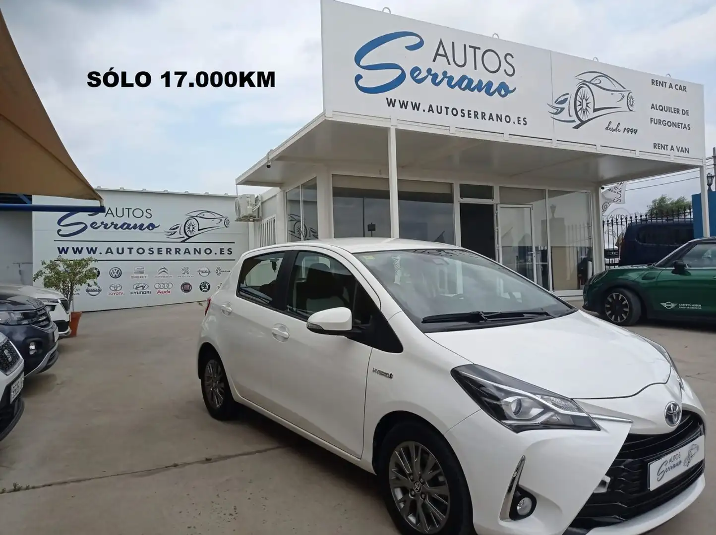 Toyota Yaris 100H 1.5 Active Blanco - 1