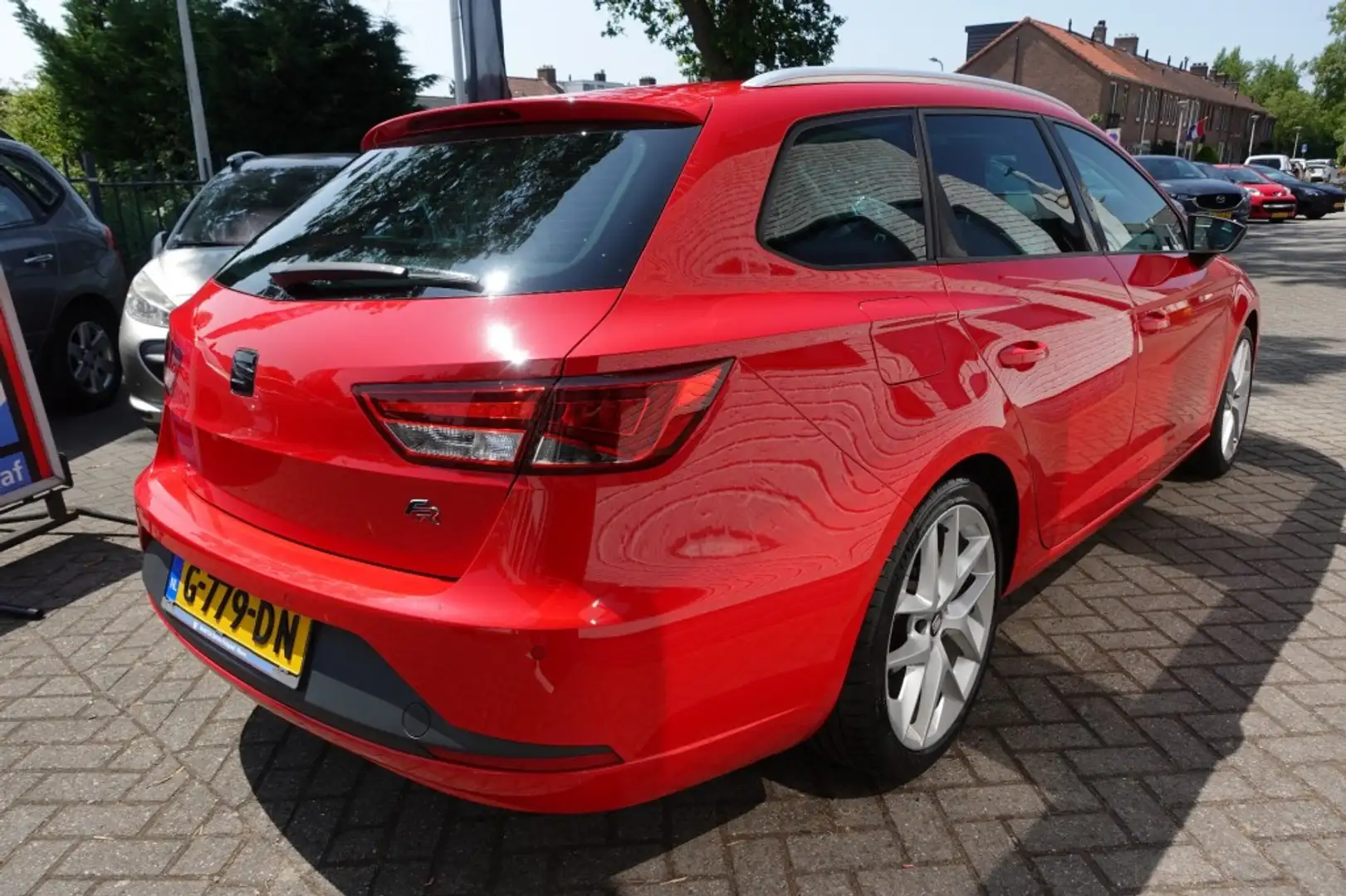 SEAT Leon 1.4 TSI FR BUSINESS Rood - 2
