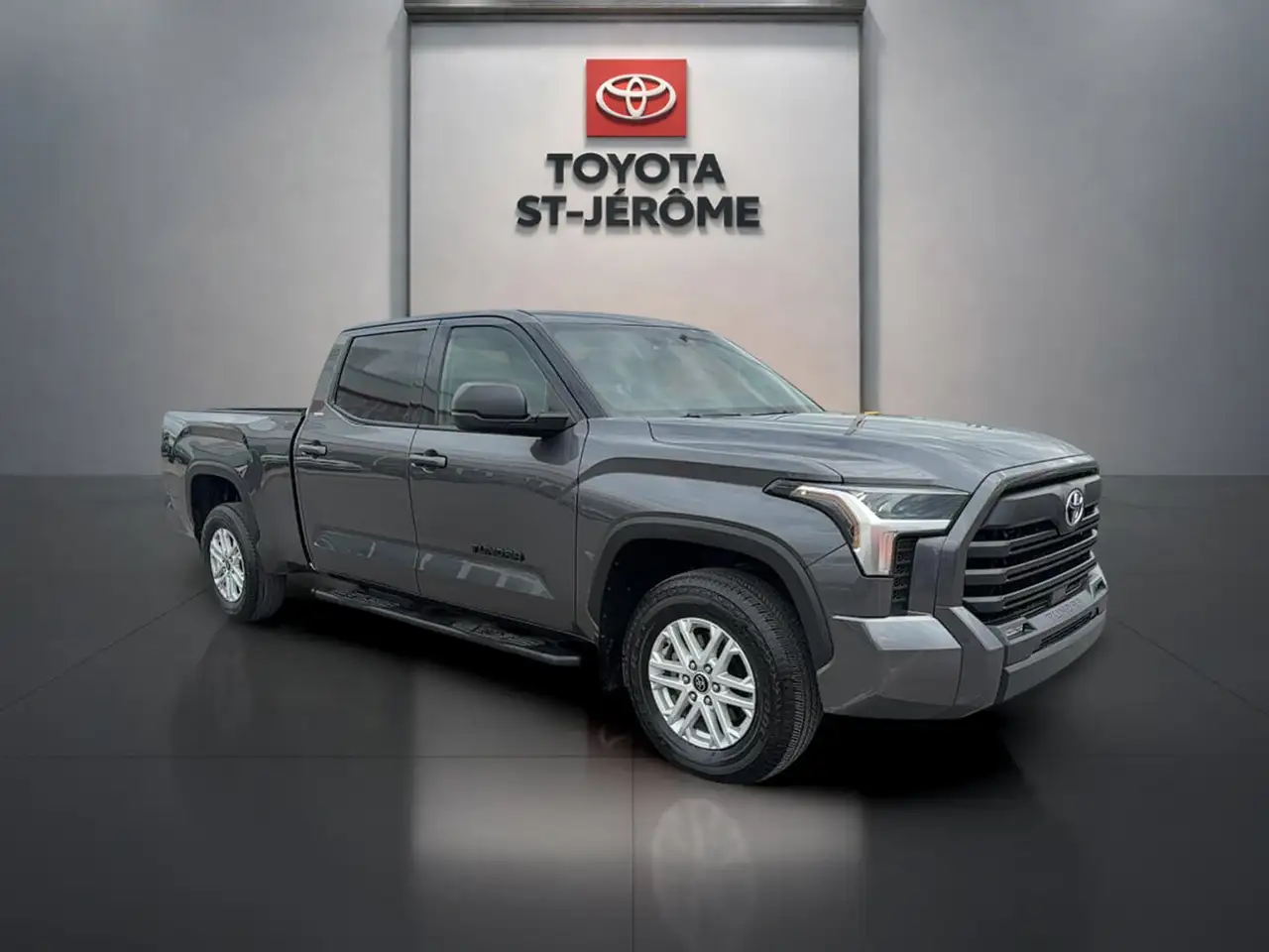 Toyota Tundra снимка Toyota Tundra
