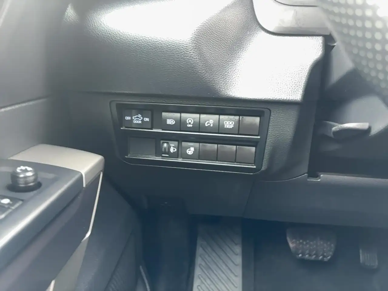 Toyota Tundra снимка Toyota Tundra