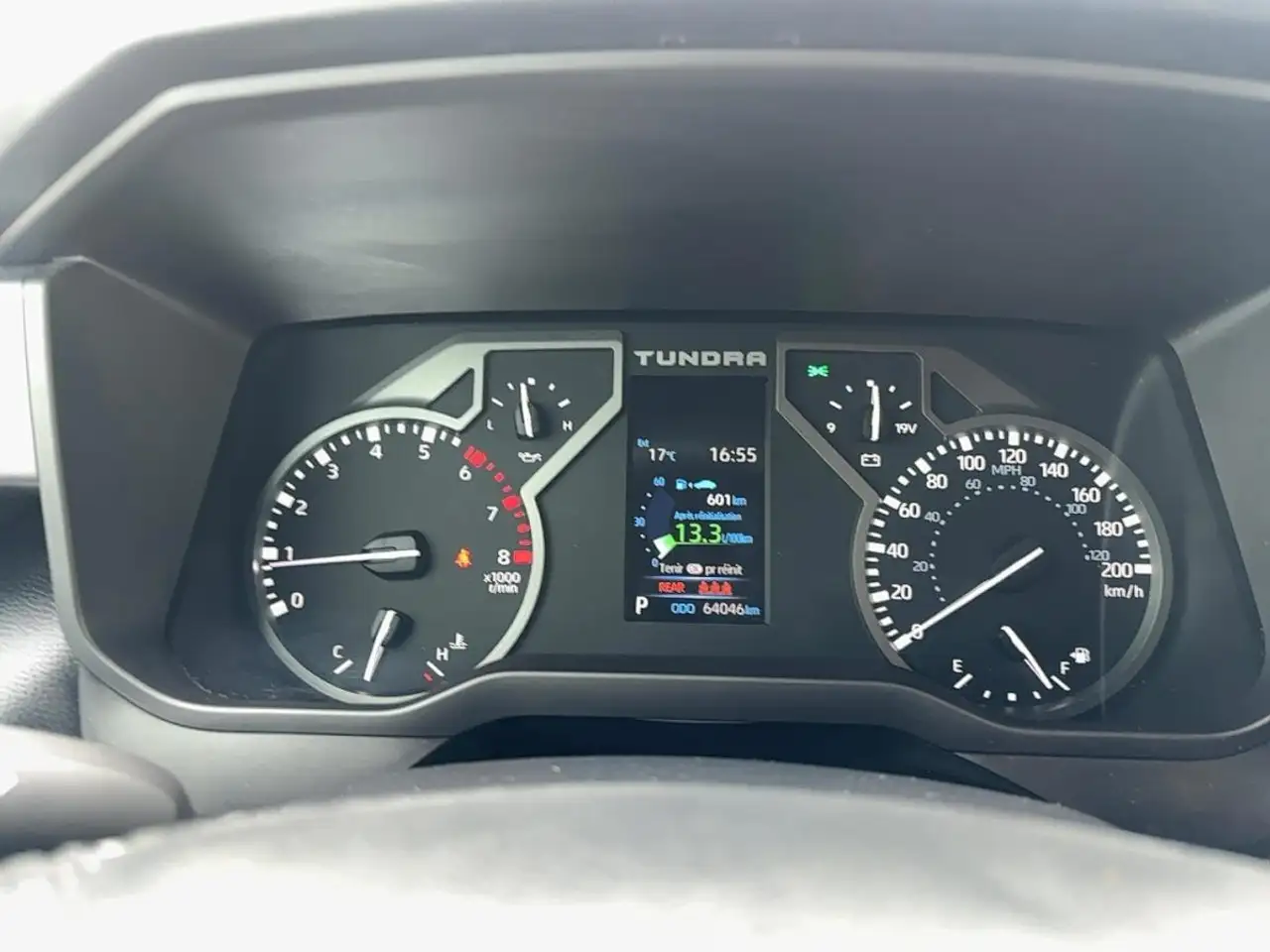 Toyota Tundra снимка Toyota Tundra