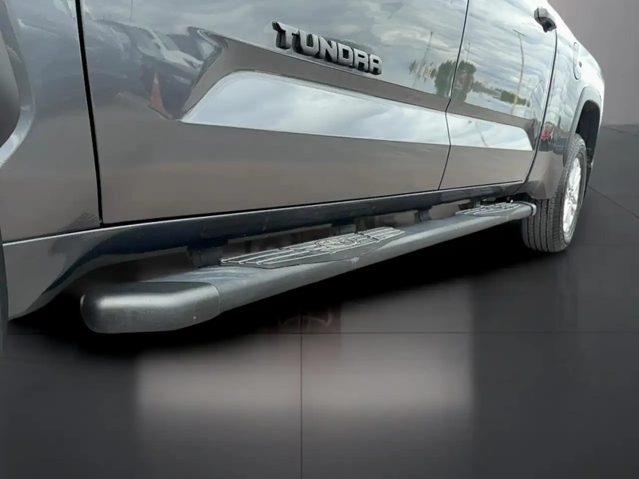 Toyota Tundra снимка Toyota Tundra