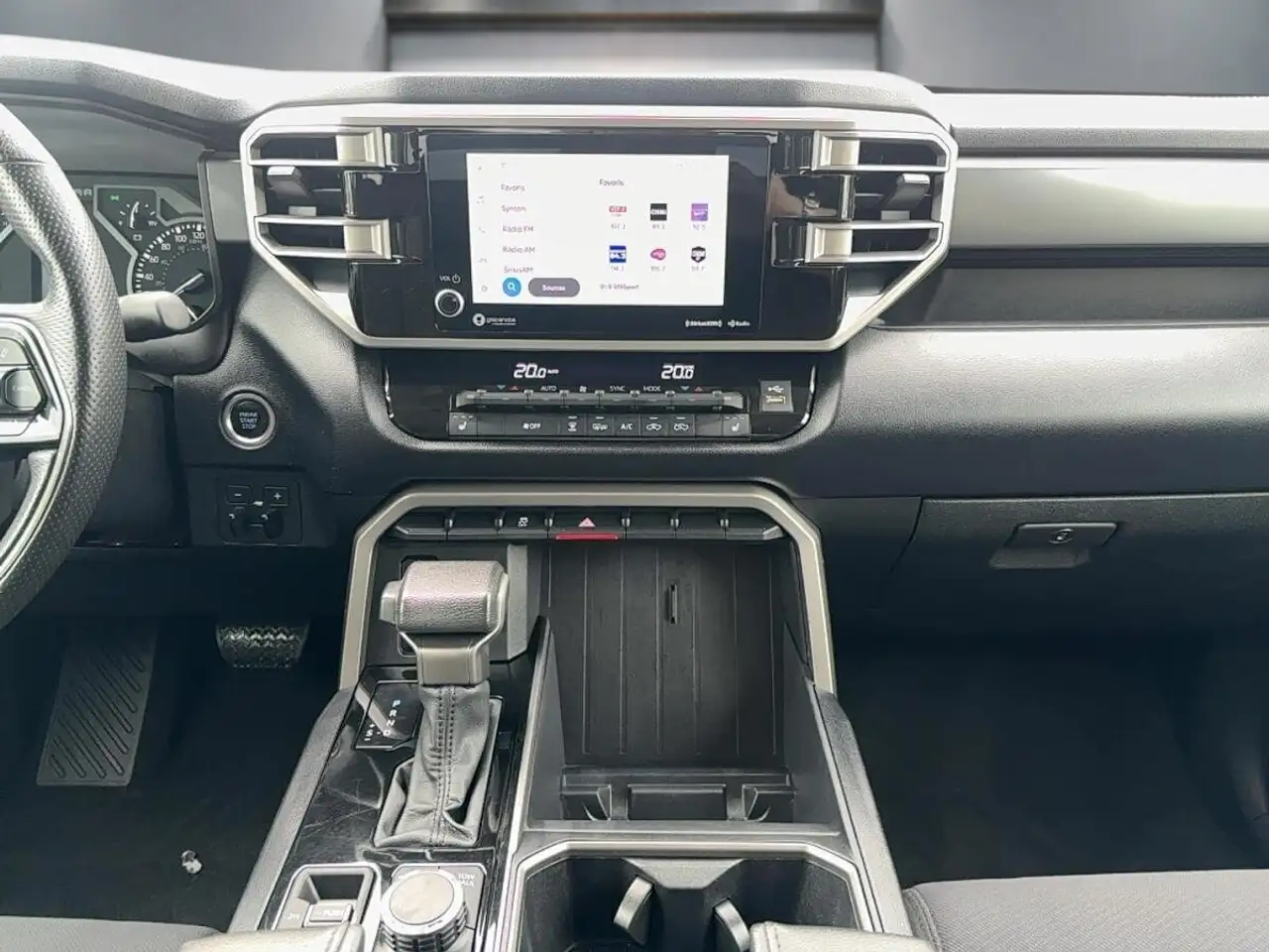 Toyota Tundra снимка Toyota Tundra