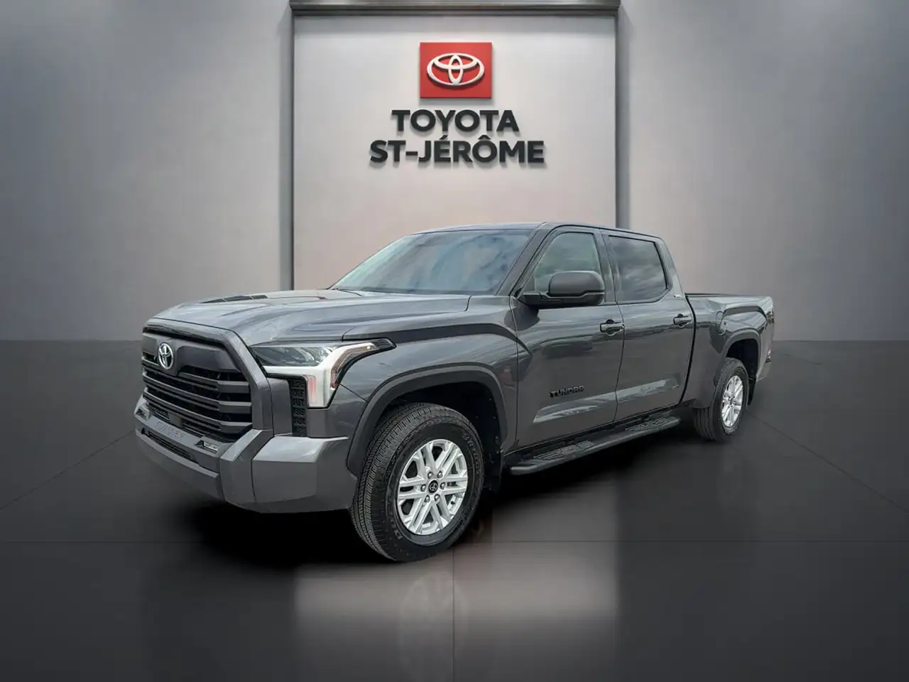 Toyota Tundra снимка Toyota Tundra