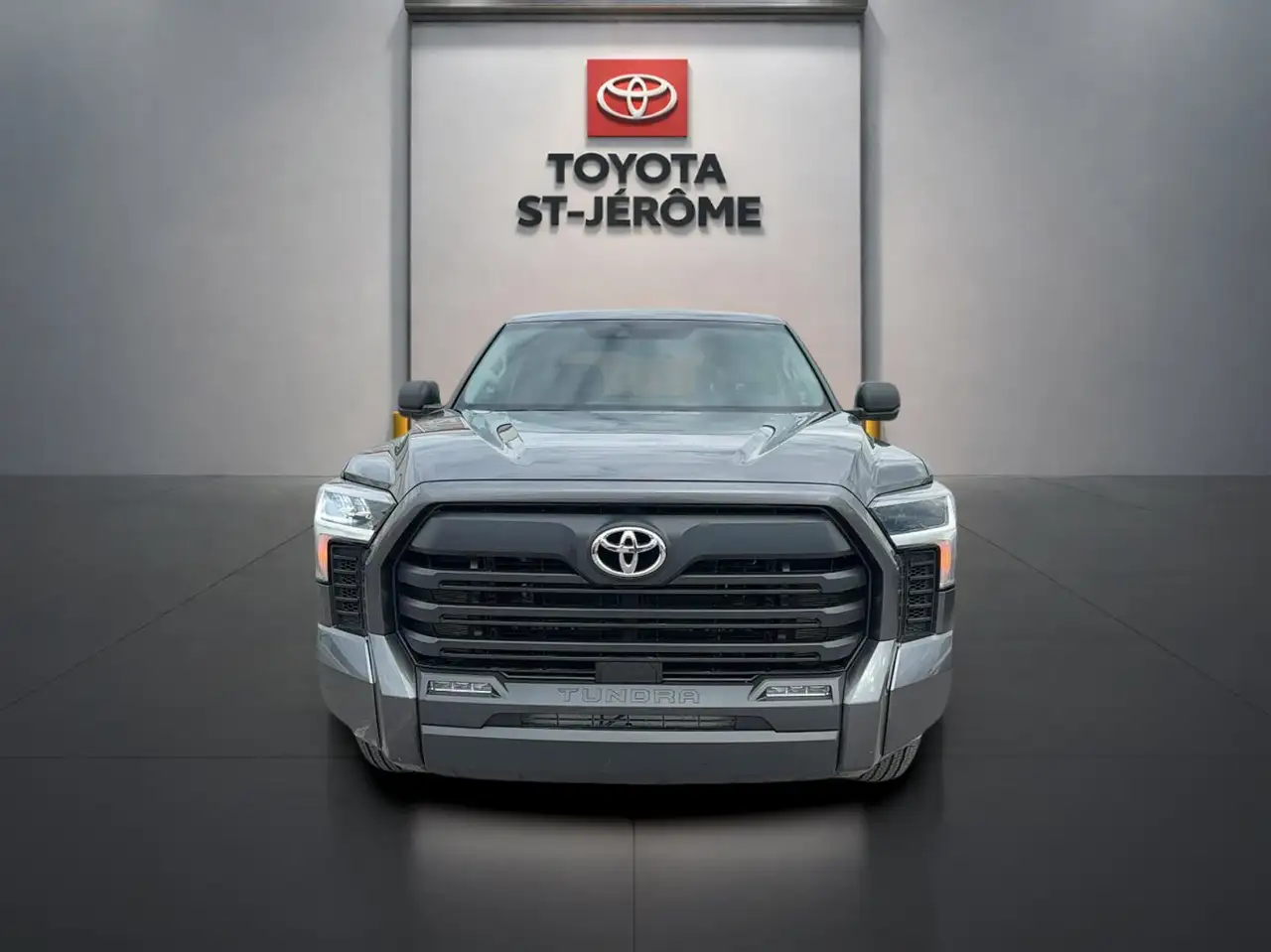 Toyota Tundra снимка Toyota Tundra