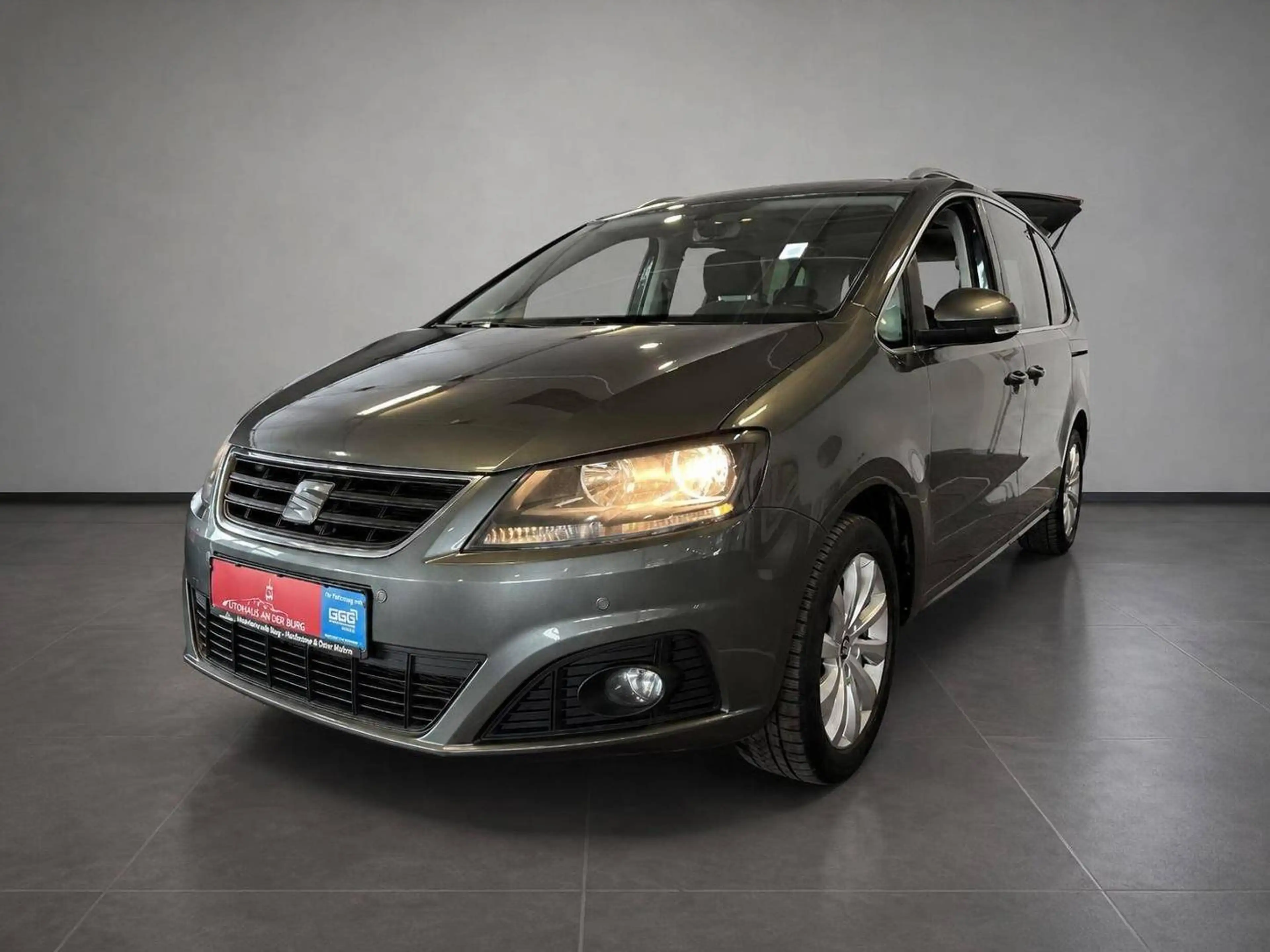 SEAT Alhambra 20th Anniversary 4Drive — photo 3