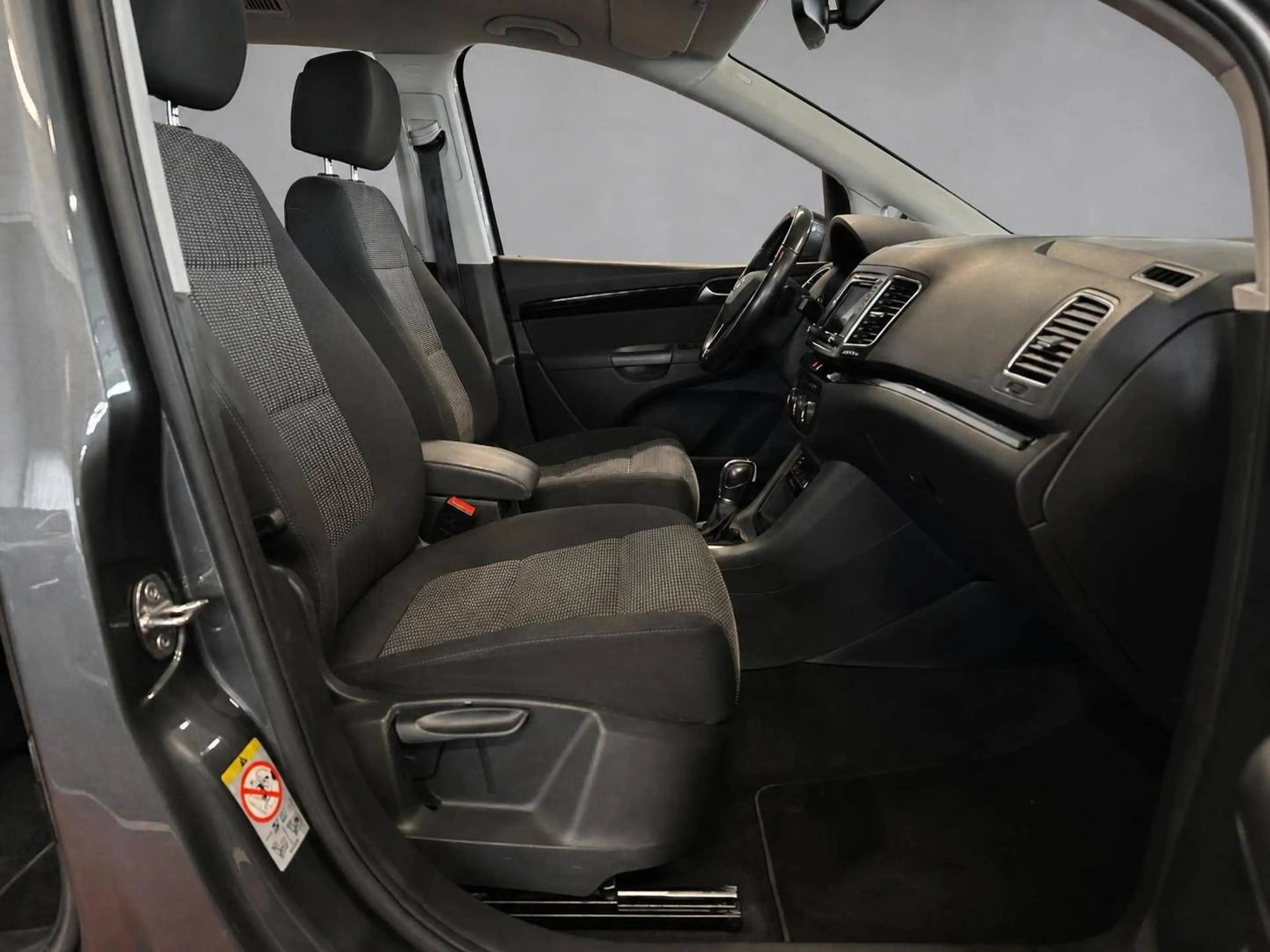 SEAT Alhambra 20th Anniversary 4Drive — photo 10