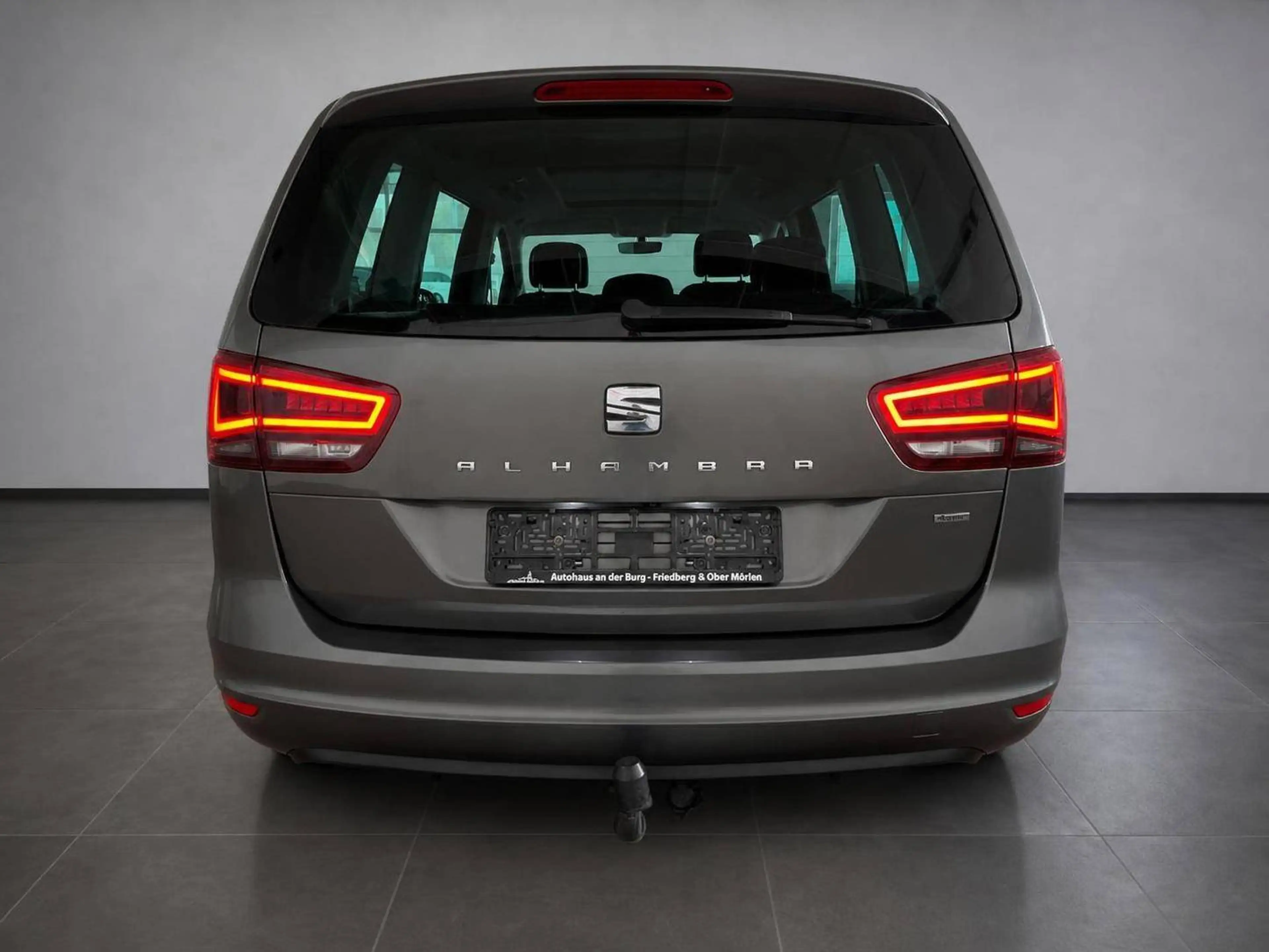 SEAT Alhambra 20th Anniversary 4Drive — photo 5