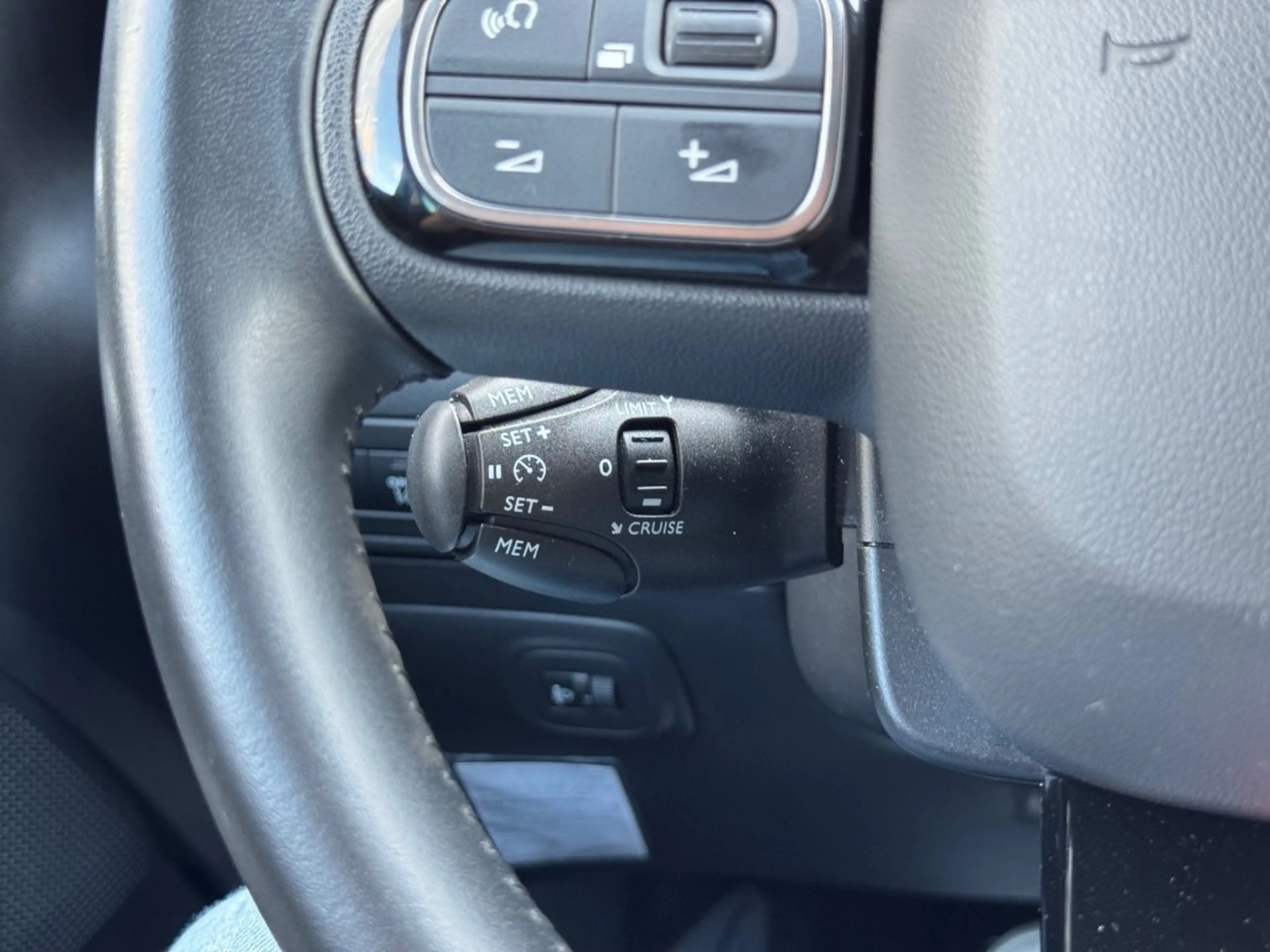 Citroen C3 Aircross 1.2 PureTech 110PK S&S C-Series - stoelverwarm - t — photo 11