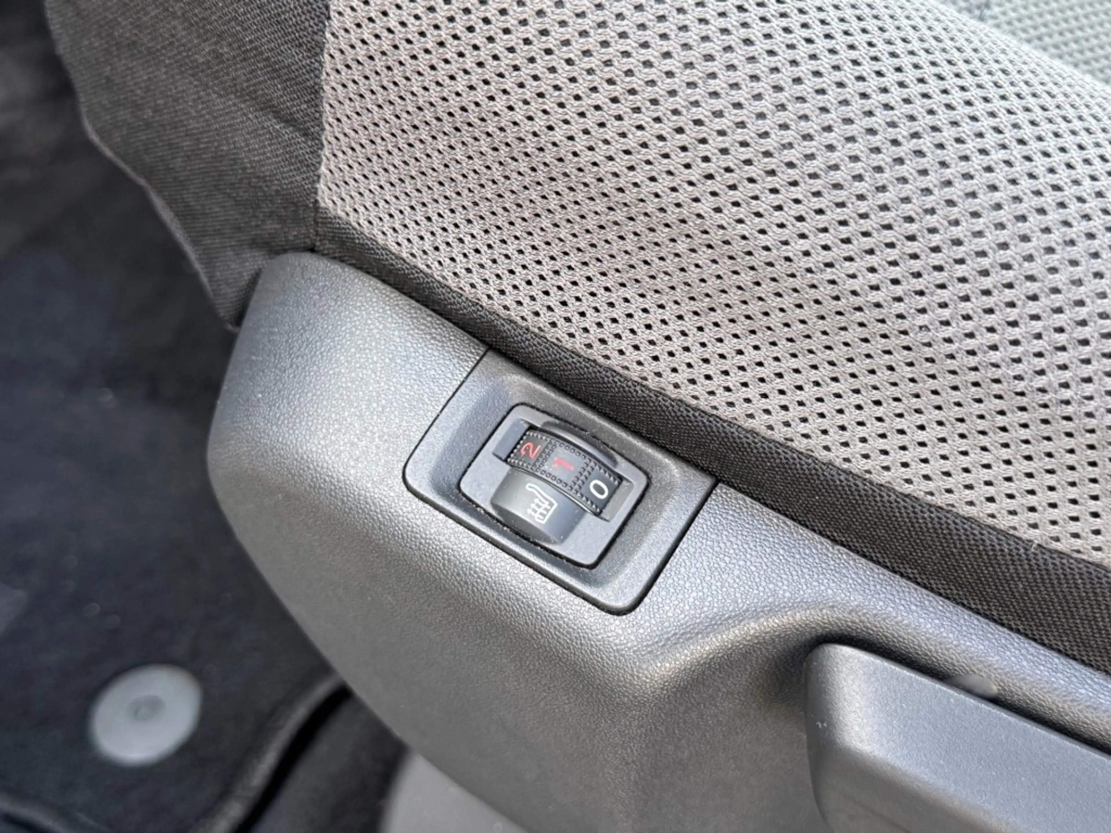 Citroen C3 Aircross 1.2 PureTech 110PK S&S C-Series - stoelverwarm - t — photo 18