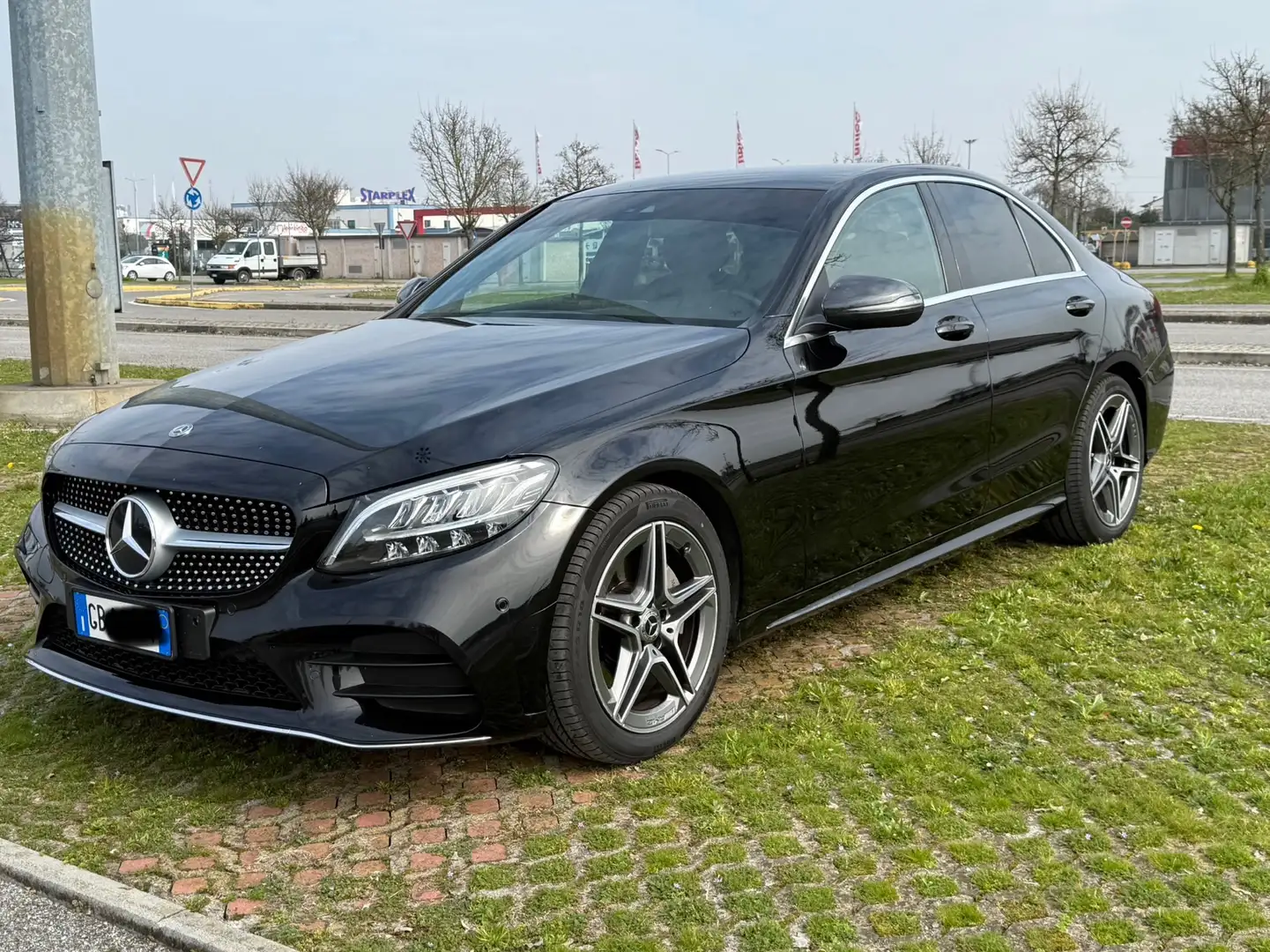 Mercedes-Benz C 180 d 9G-TRONIC AMG Line - 1