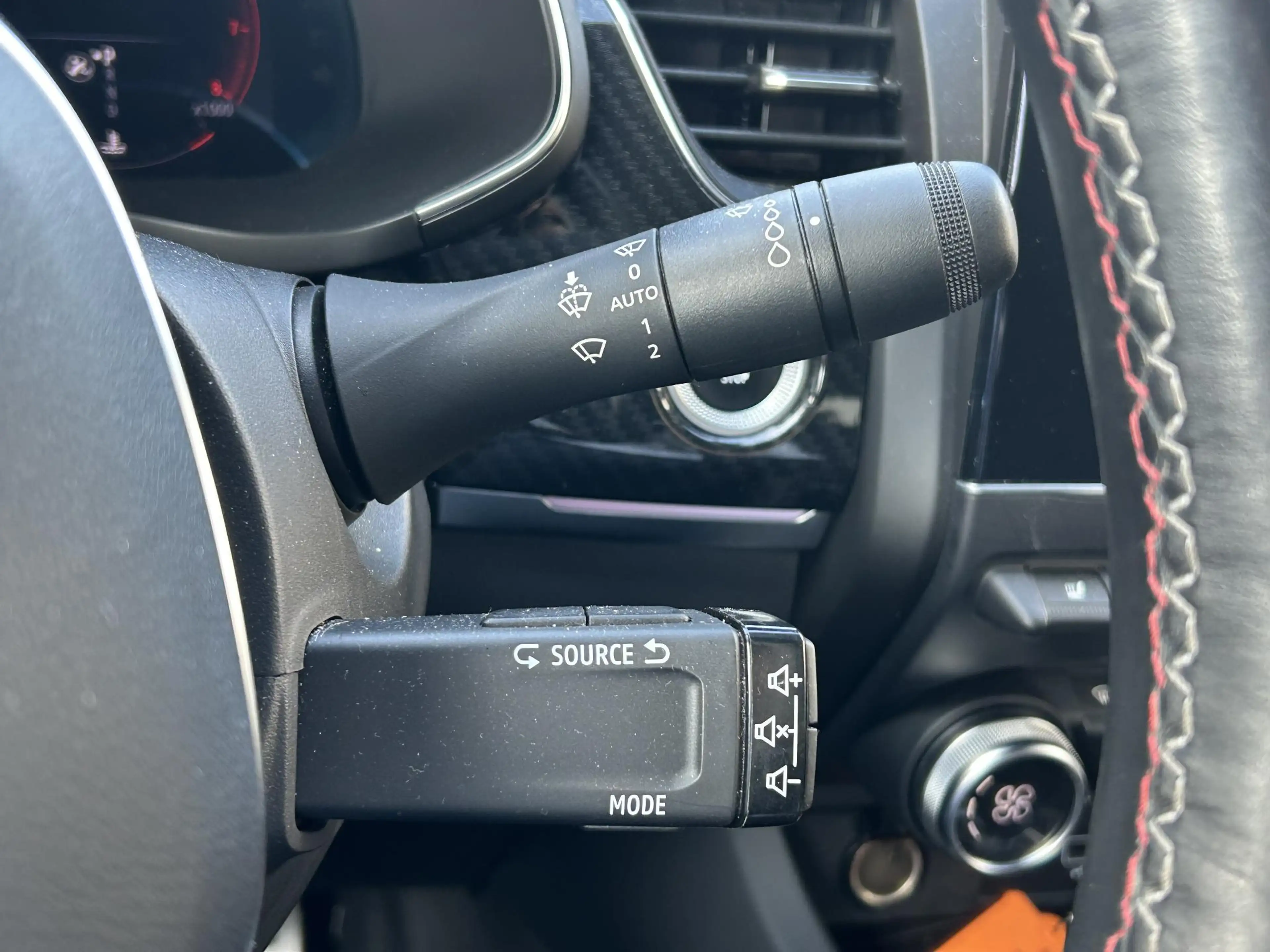 Renault Arkana 1.3 TCe 140 R.S. line | Navigatie | Camera | Apple — photo 23