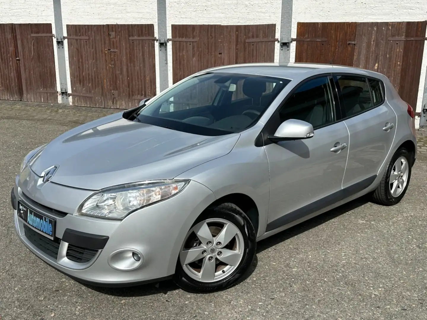 Renault Megane III 131 PS Lim. 5-trg. Dynamique 1. Hand siva - 2