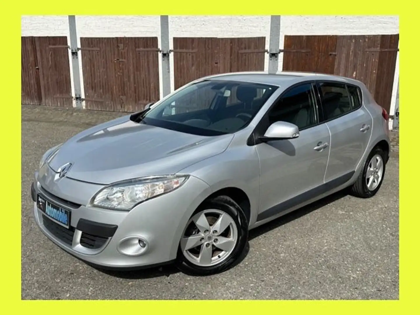 Renault Megane III 131 PS Lim. 5-trg. Dynamique 1. Hand Szary - 1